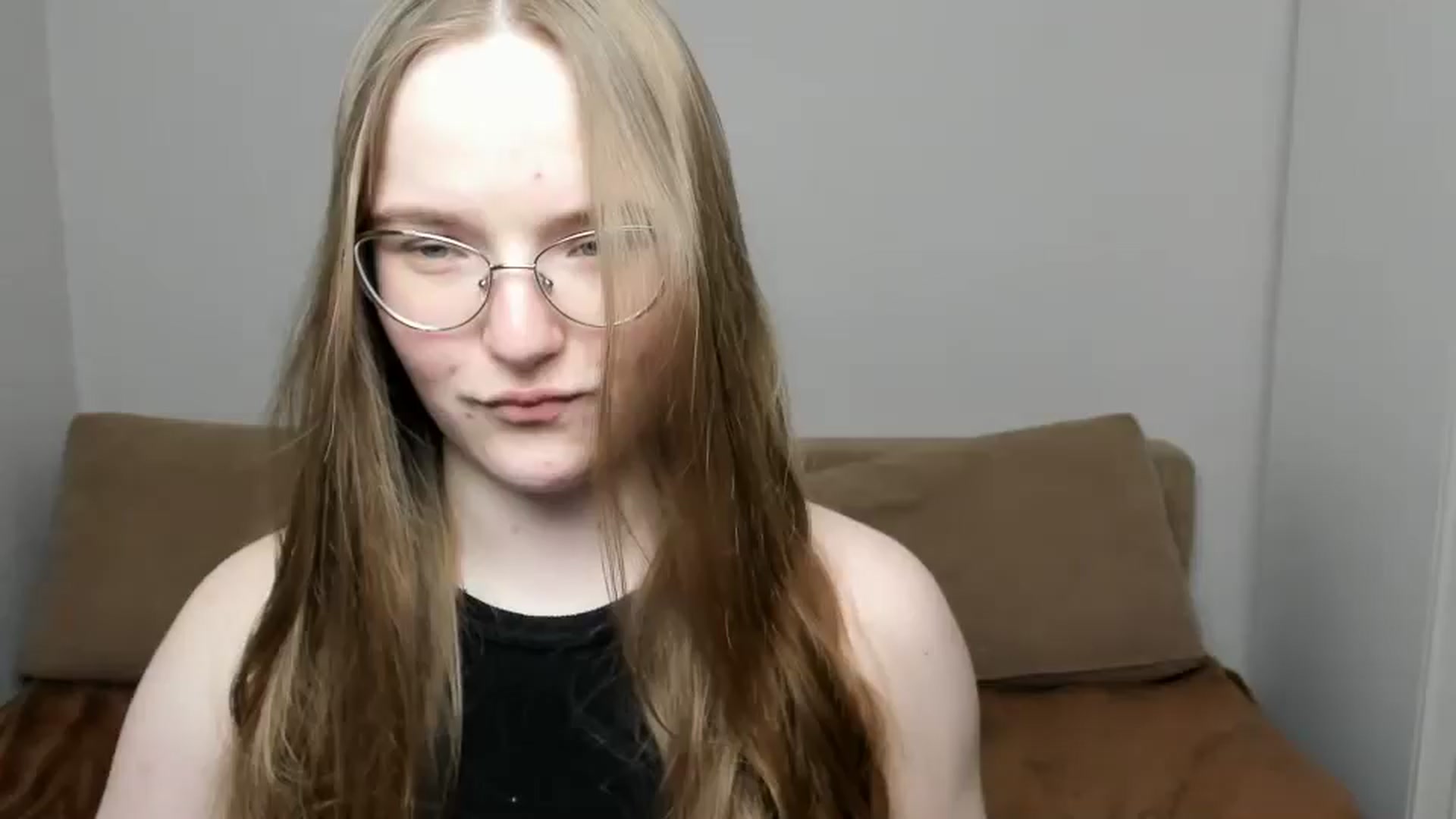 Gallery image thumbnail from Shy_Melany's myfreecams stream on, 03/31/2025, 15:32 image 18 of 20