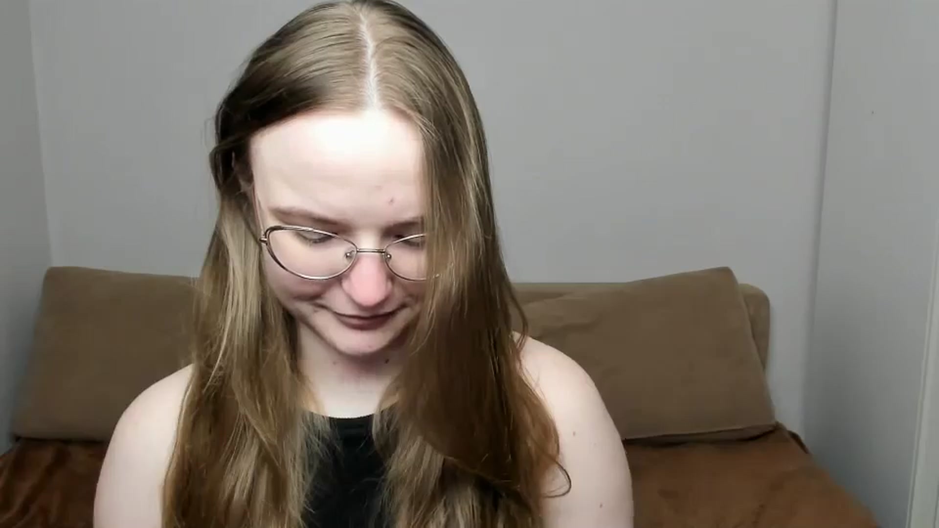 Gallery image thumbnail from Shy_Melany's myfreecams stream on, 03/31/2025, 15:32 image 10 of 20