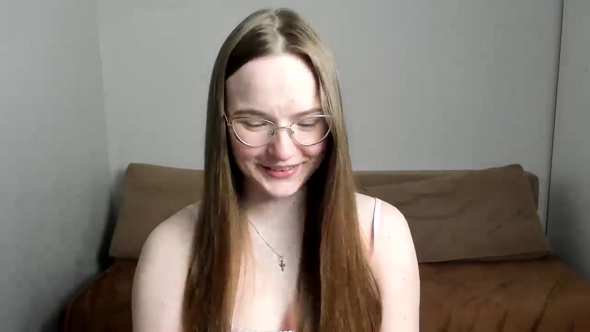 Gallery image thumbnail from Shy_Melany's myfreecams stream on, 04/05/2025, 15:47 image 4 of 20