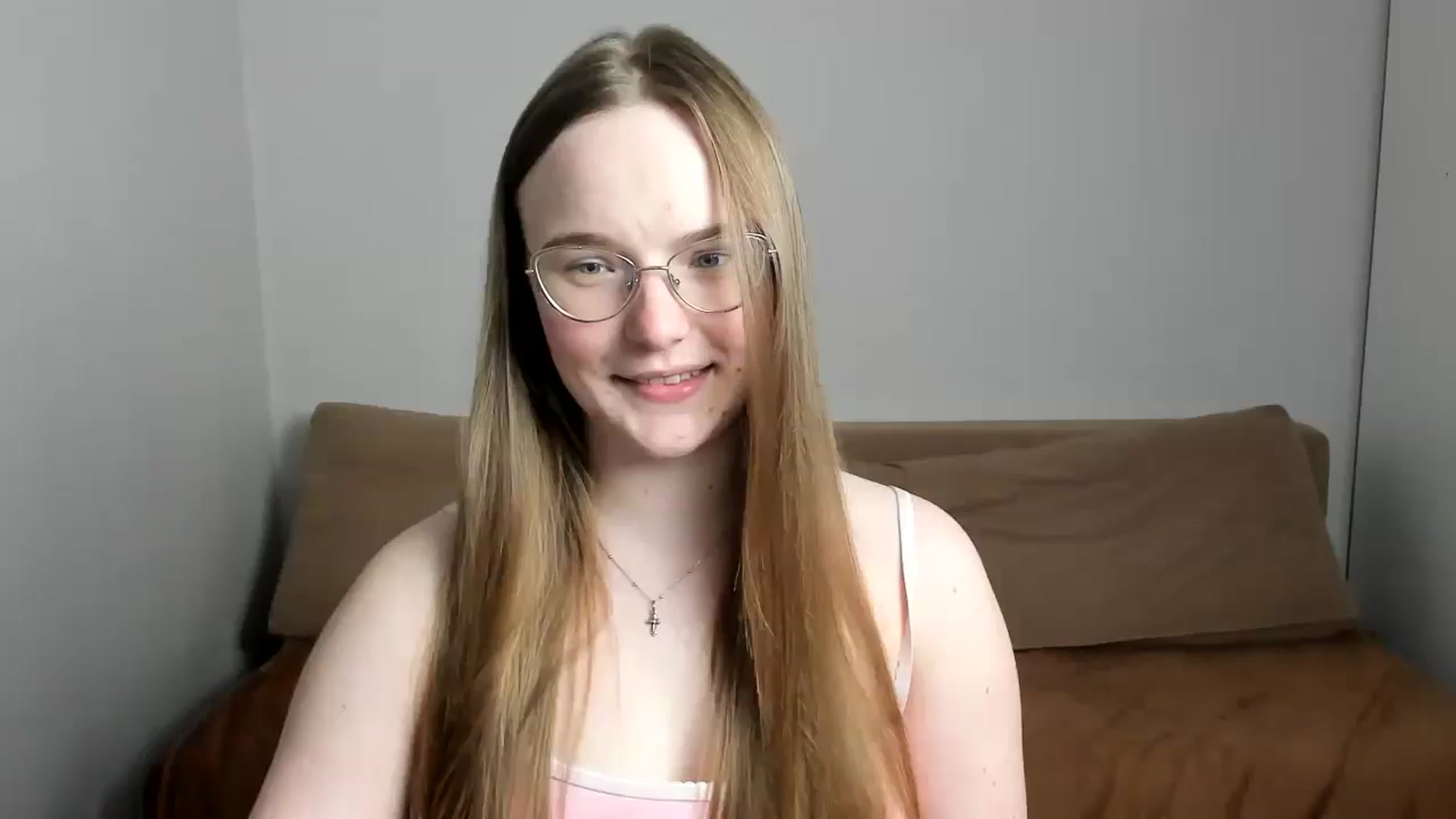 Gallery image thumbnail from Shy_Melany's myfreecams stream on, 04/05/2025, 15:47 image 1 of 20