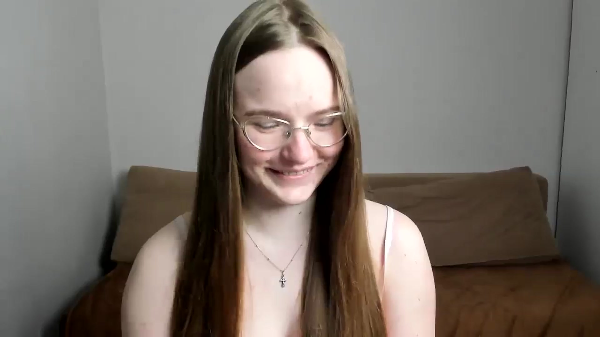 Gallery image thumbnail from Shy_Melany's myfreecams stream on, 04/05/2025, 15:47 image 5 of 20