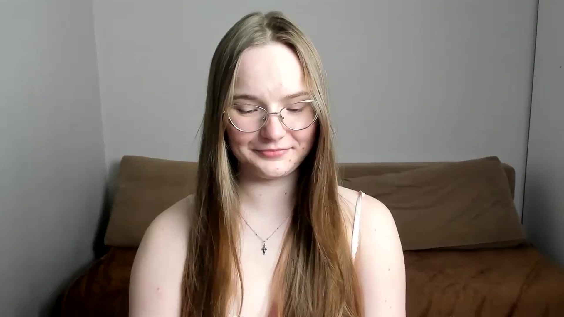 Gallery image thumbnail from Shy_Melany's myfreecams stream on, 04/05/2025, 16:29 image 13 of 20
