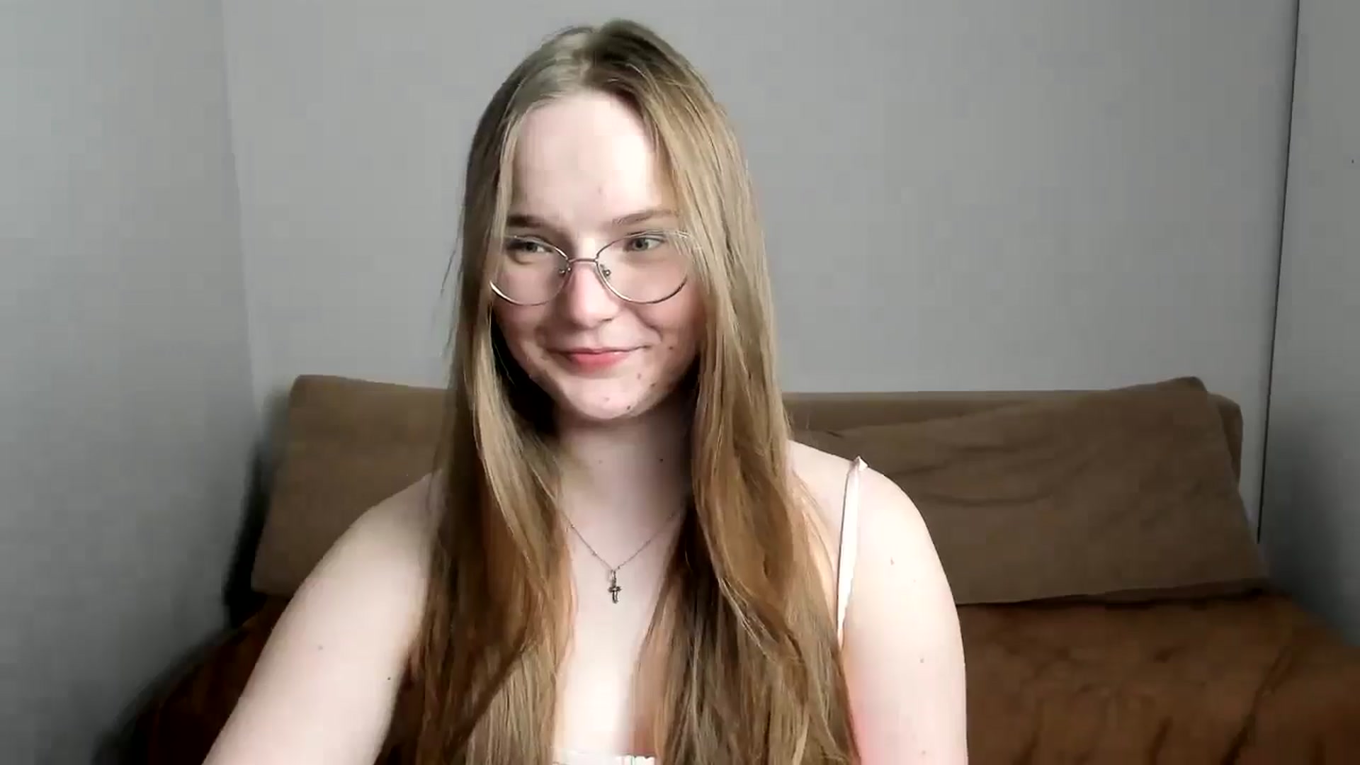 Gallery image thumbnail from Shy_Melany's myfreecams stream on, 04/05/2025, 16:29 image 11 of 20