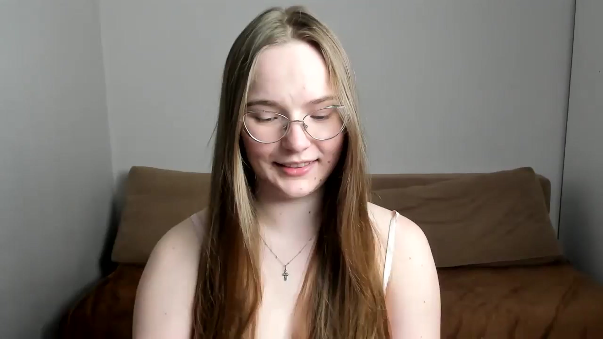 Gallery image thumbnail from Shy_Melany's myfreecams stream on, 04/05/2025, 16:29 image 12 of 20