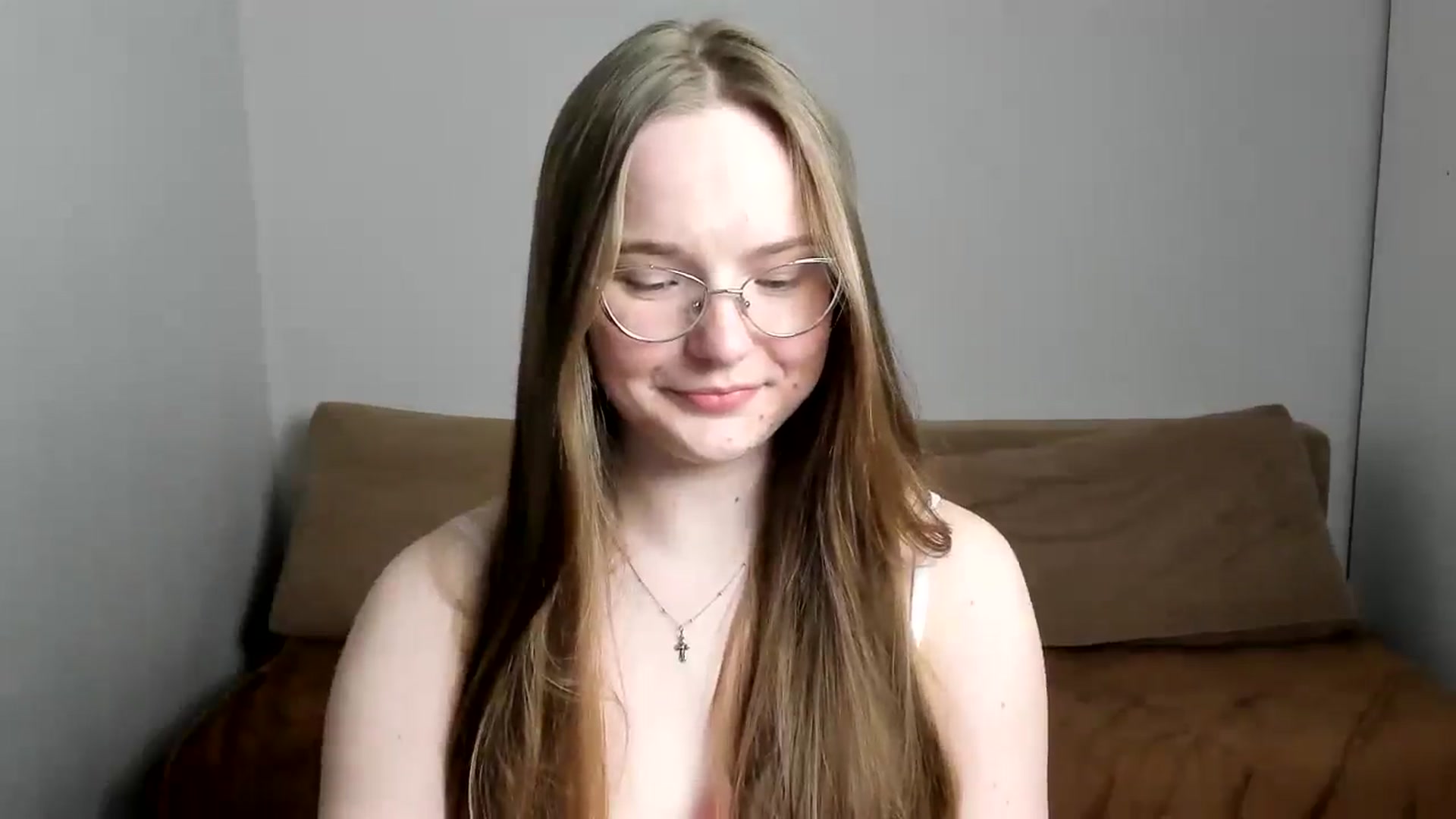 Gallery image thumbnail from Shy_Melany's myfreecams stream on, 04/05/2025, 16:29 image 8 of 20