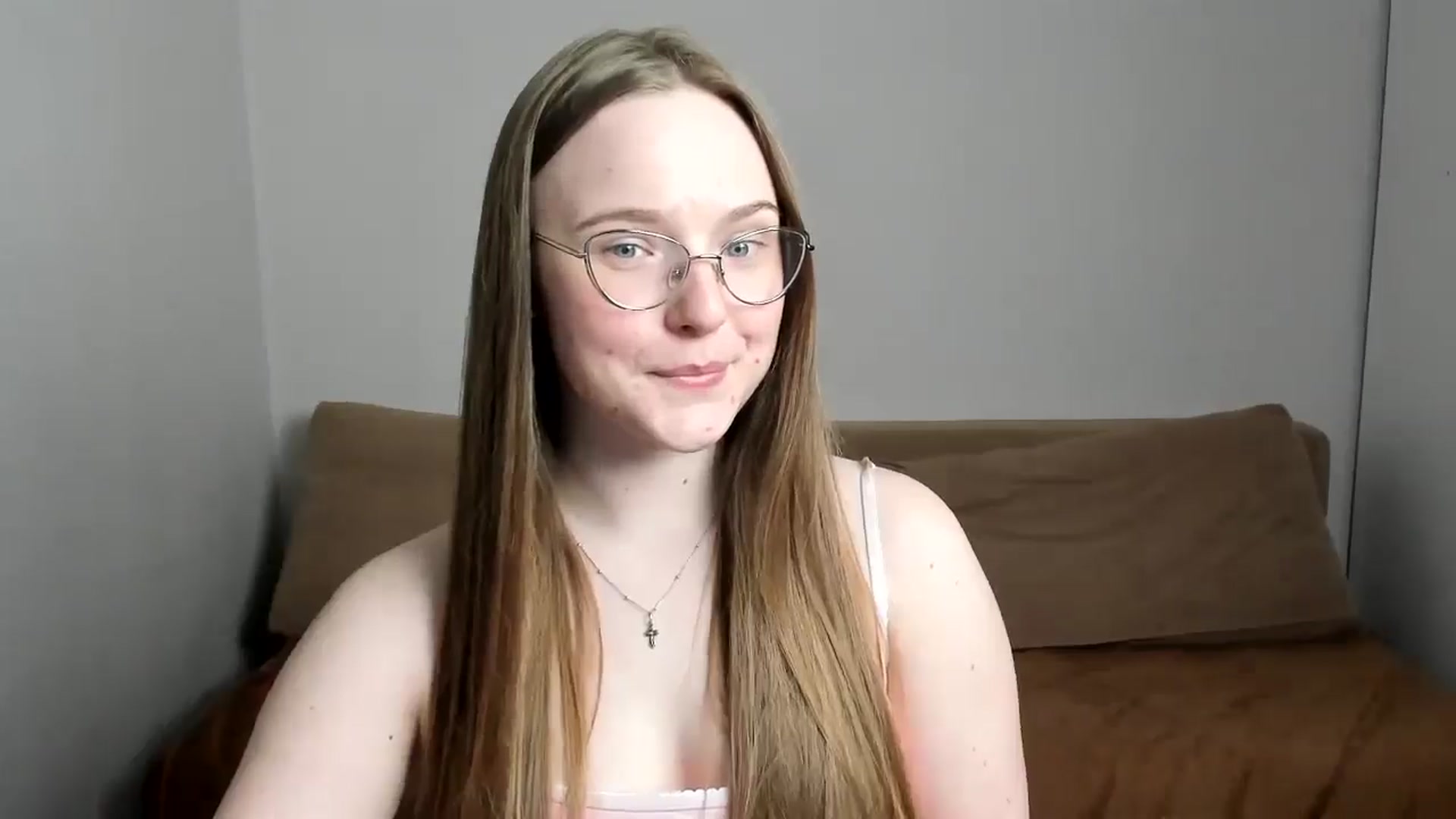Gallery image thumbnail from Shy_Melany's myfreecams stream on, 04/05/2025, 16:29 image 6 of 20