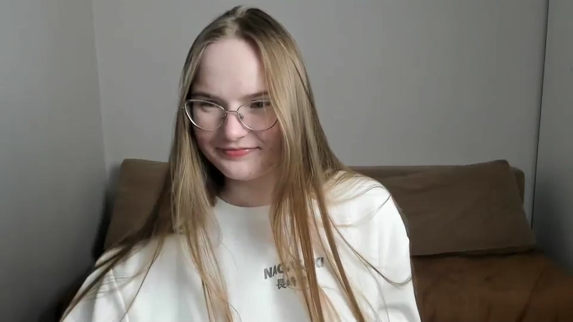 Gallery image thumbnail from Shy_Melany's myfreecams stream on, 04/05/2025, 22:37 image 9 of 20