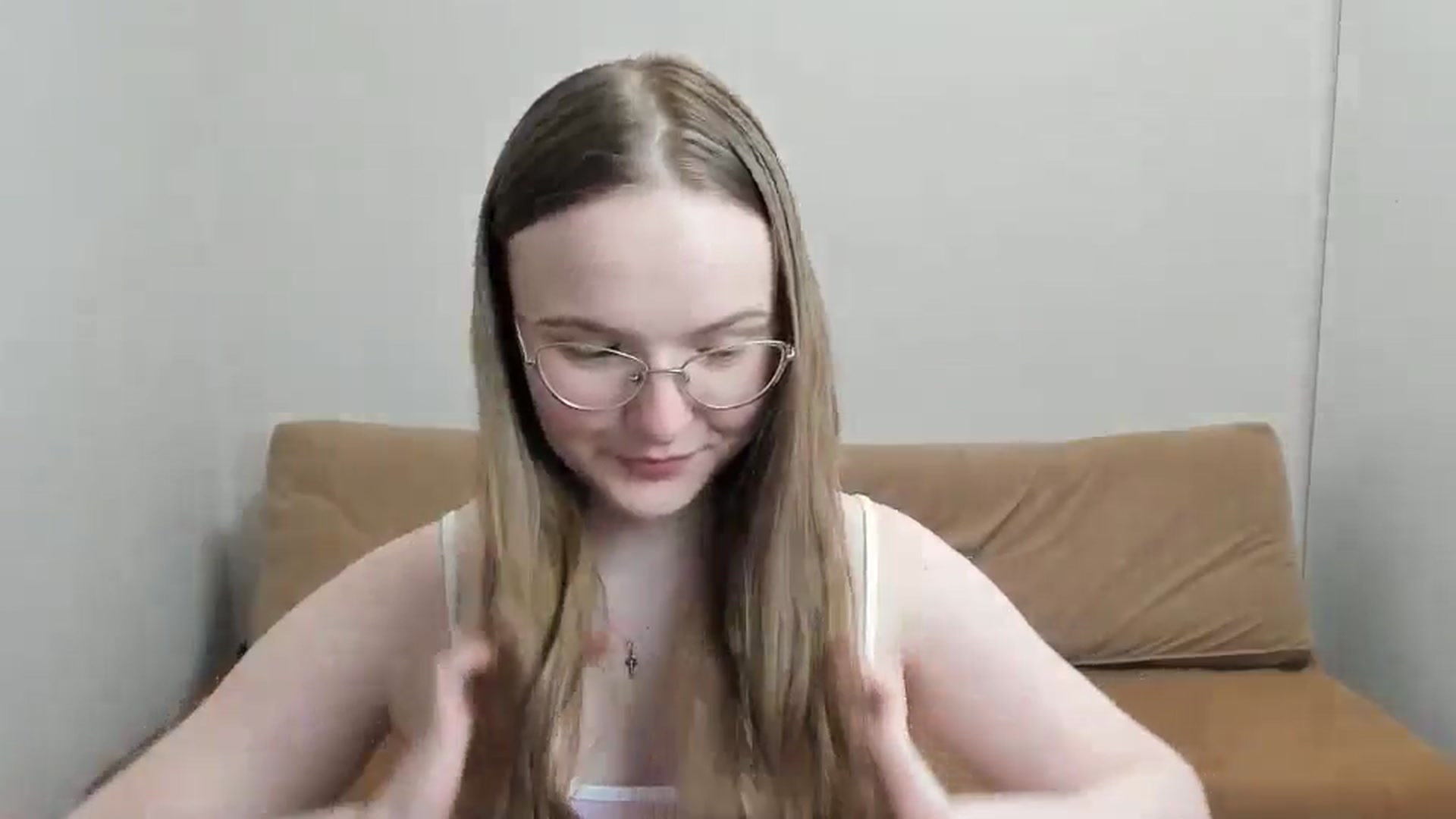 Gallery image thumbnail from Shy_Melany's myfreecams stream on, 04/10/2025, 18:21 image 6 of 20