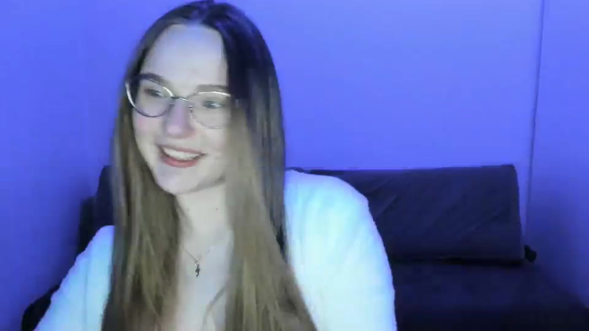 Gallery image thumbnail from Shy_Melany's myfreecams stream on, 04/12/2025, 20:27 image 7 of 20