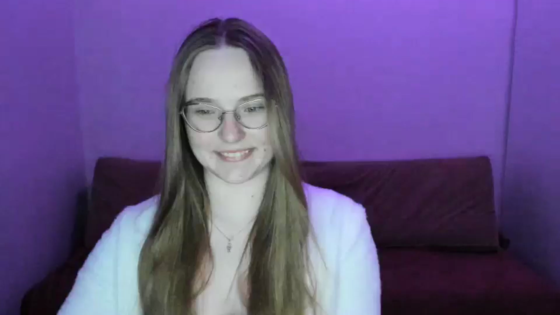 Gallery image thumbnail from Shy_Melany's myfreecams stream on, 04/12/2025, 20:27 image 17 of 20