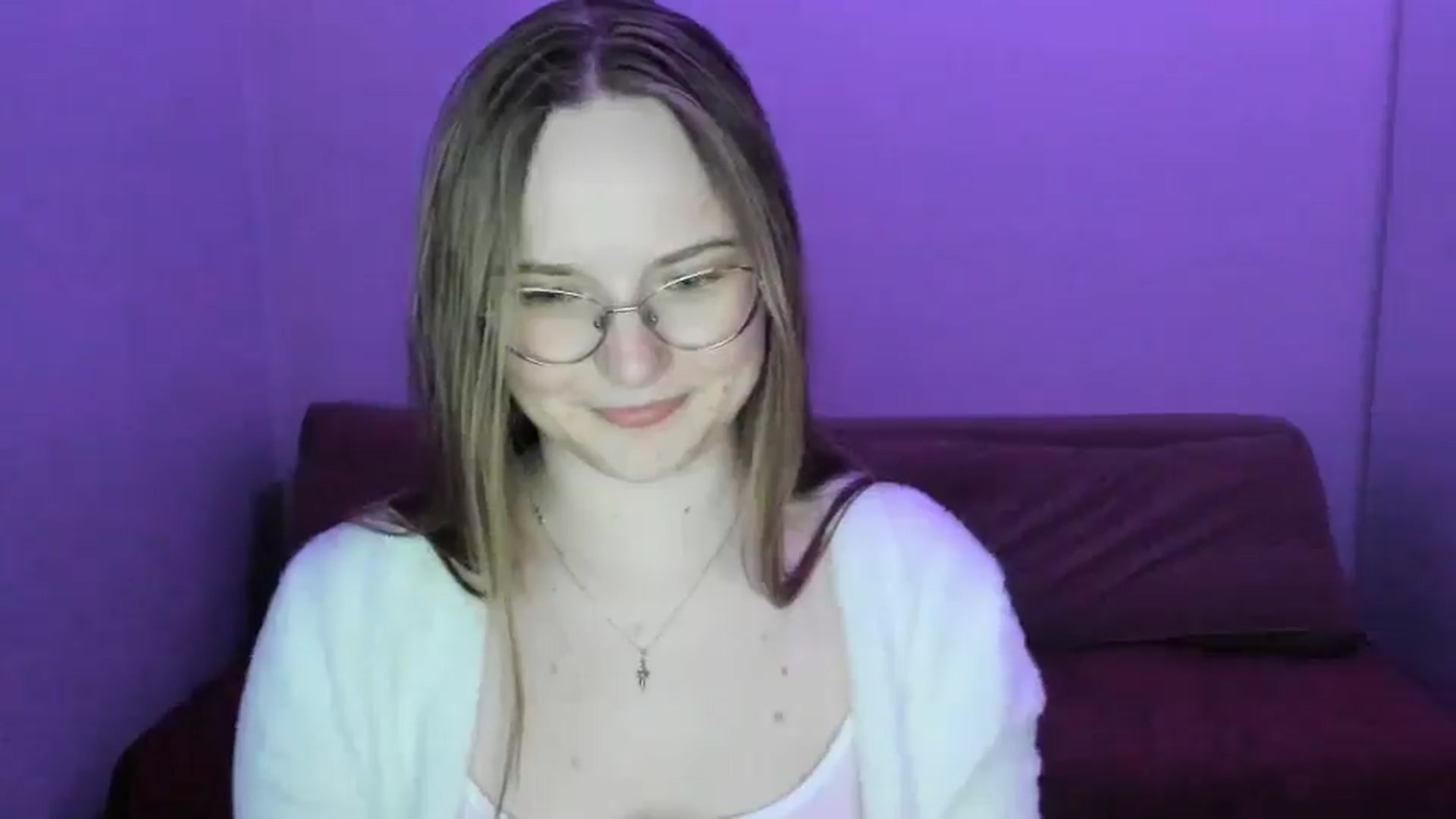 Gallery image thumbnail from Shy_Melany's myfreecams stream on, 04/14/2025, 19:24 image 9 of 20