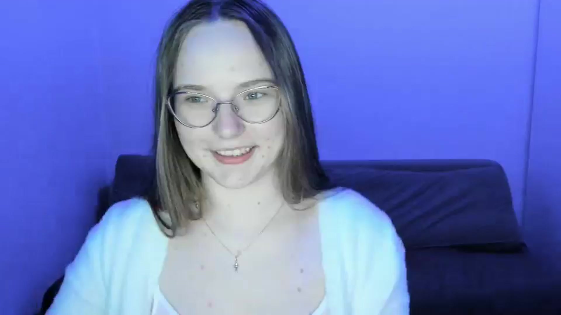 Gallery image thumbnail from Shy_Melany's myfreecams stream on, 04/14/2025, 19:24 image 10 of 20