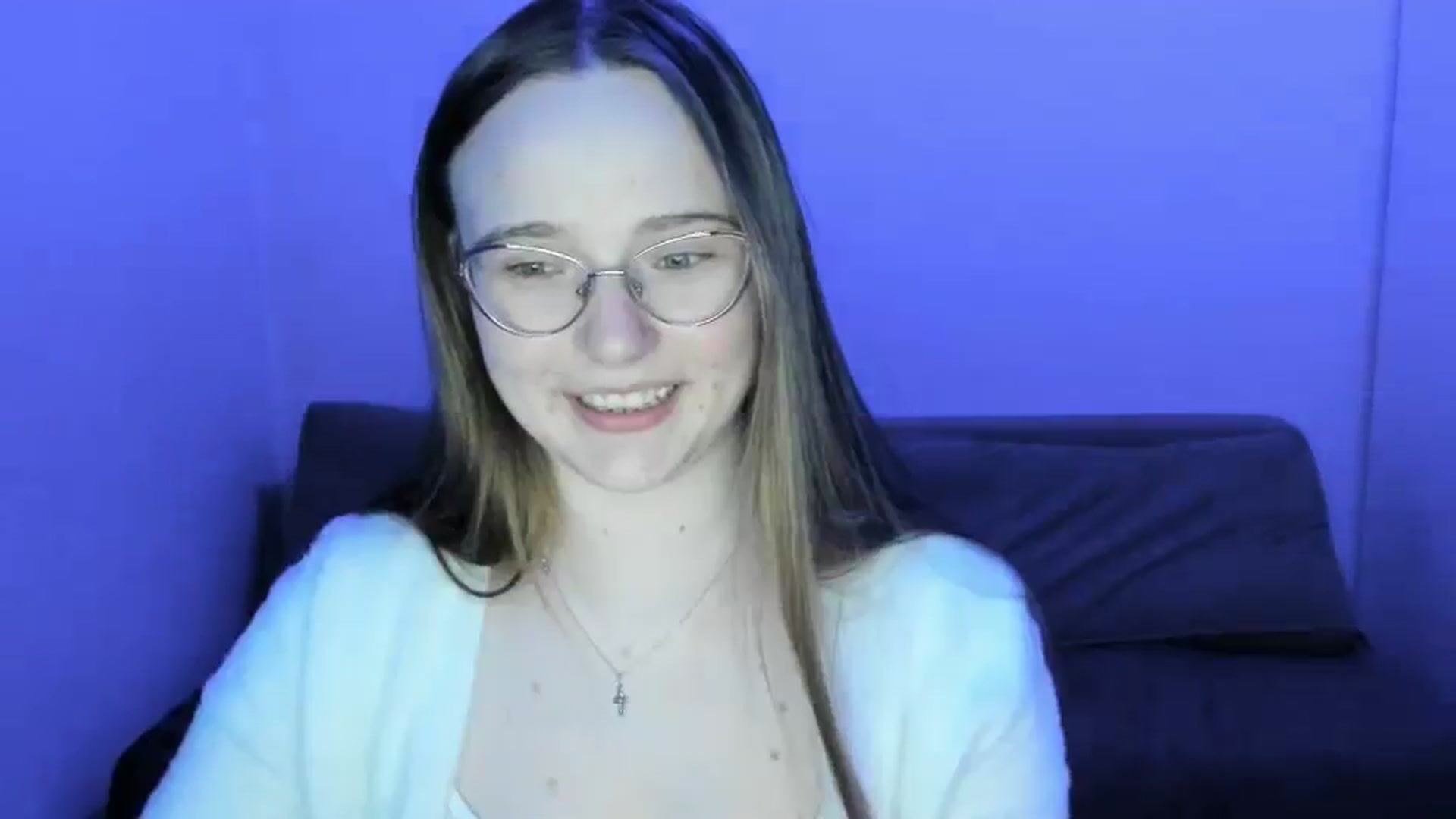 Gallery image thumbnail from Shy_Melany's myfreecams stream on, 04/14/2025, 19:24 image 17 of 20