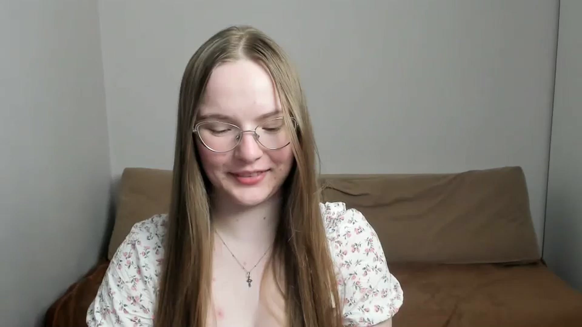 Gallery image thumbnail from Shy_Melany's myfreecams stream on, 04/19/2025, 22:26 image 4 of 20