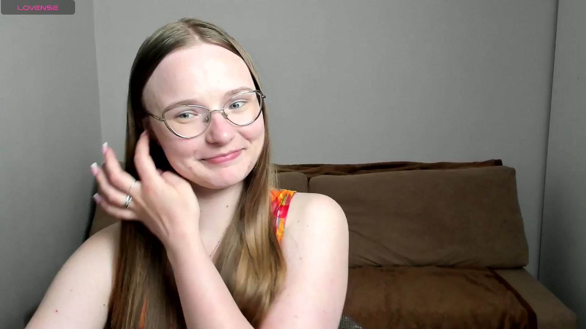 Gallery image thumbnail from Shy_Melany's myfreecams stream on, 05/13/2025, 19:35 image 16 of 20