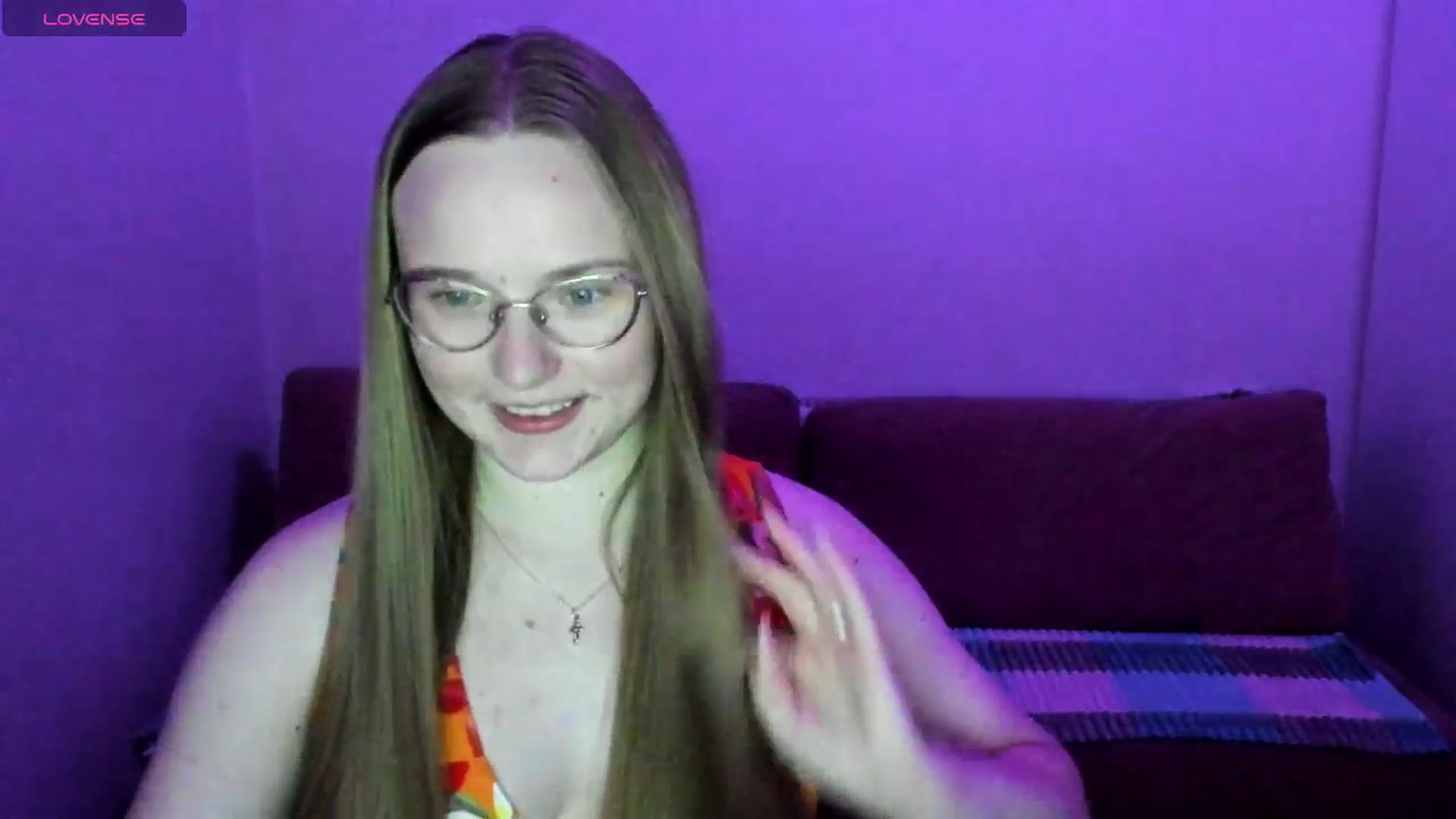 Gallery image thumbnail from Shy_Melany's myfreecams stream on, 05/28/2025, 20:43 image 5 of 20