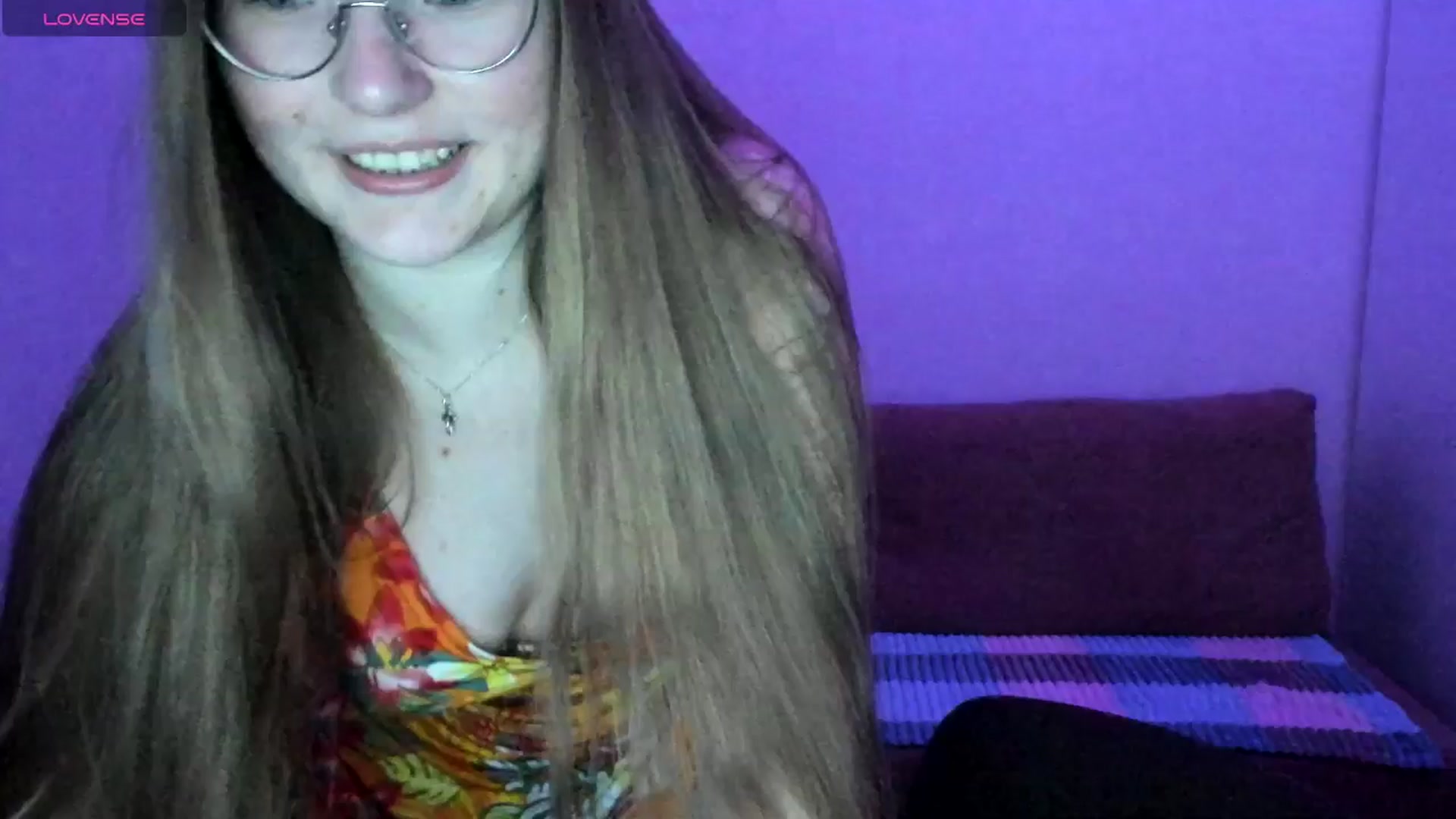 Gallery image thumbnail from Shy_Melany's myfreecams stream on, 05/31/2025, 24:15 image 19 of 20