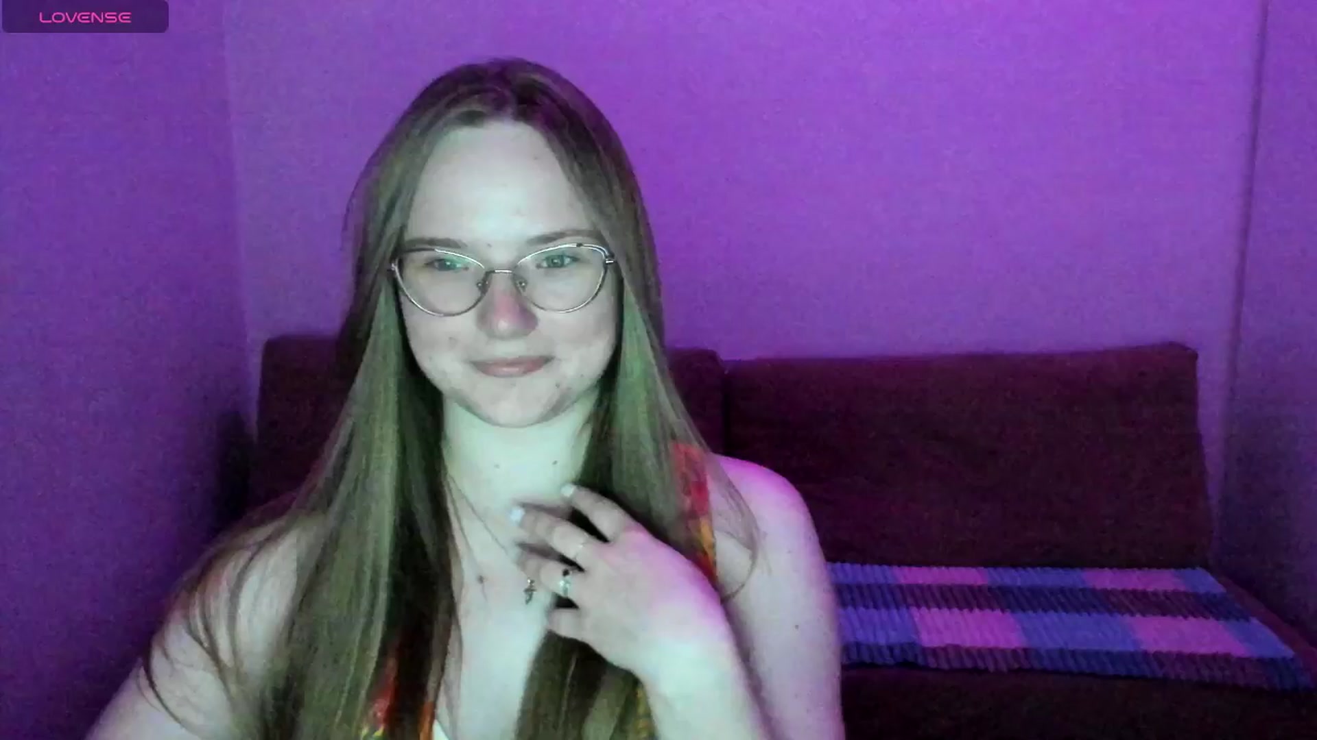 Gallery image thumbnail from Shy_Melany's myfreecams stream on, 05/31/2025, 19:14 image 17 of 20
