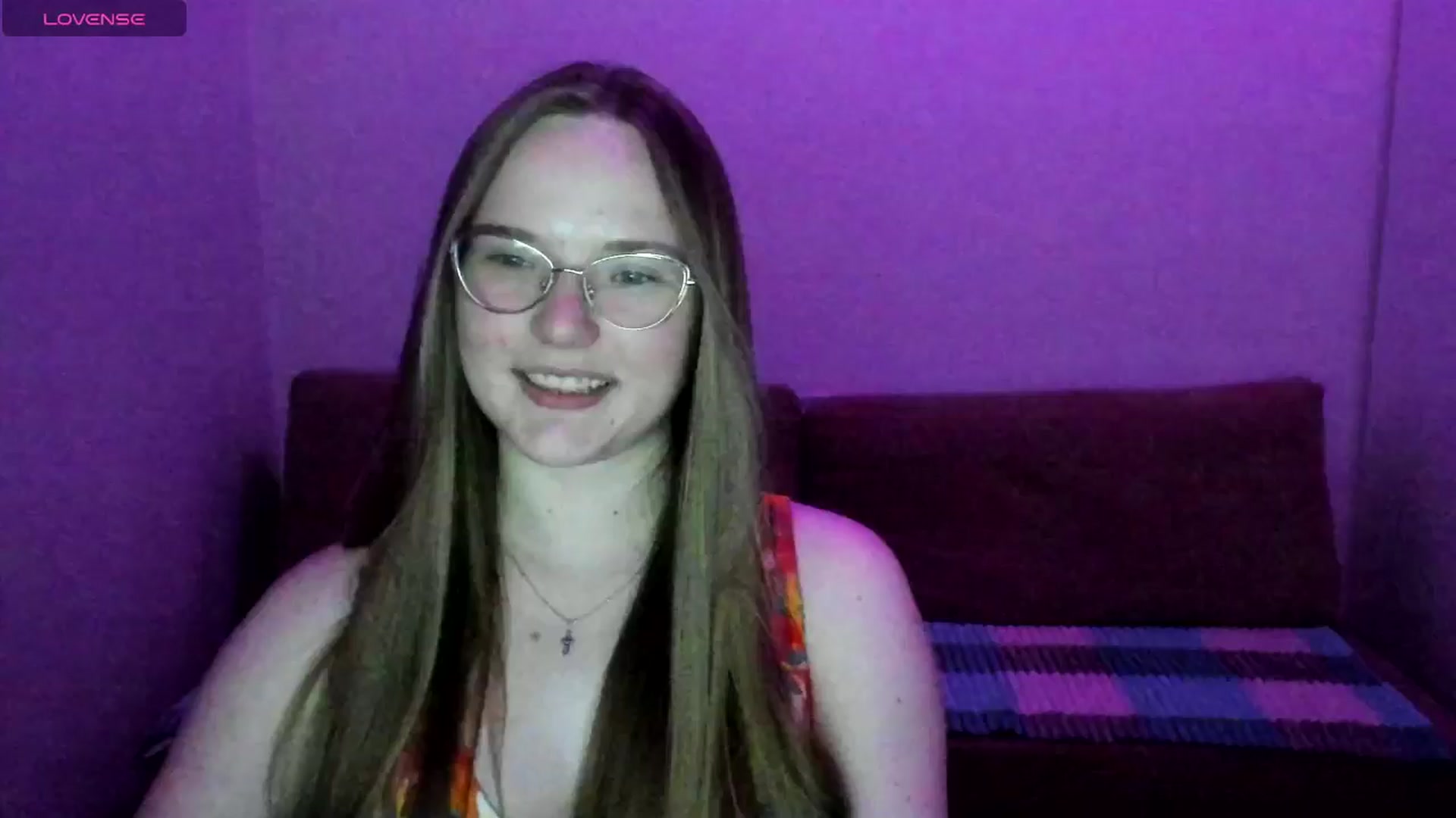 Gallery image thumbnail from Shy_Melany's myfreecams stream on, 05/31/2025, 19:14 image 15 of 20