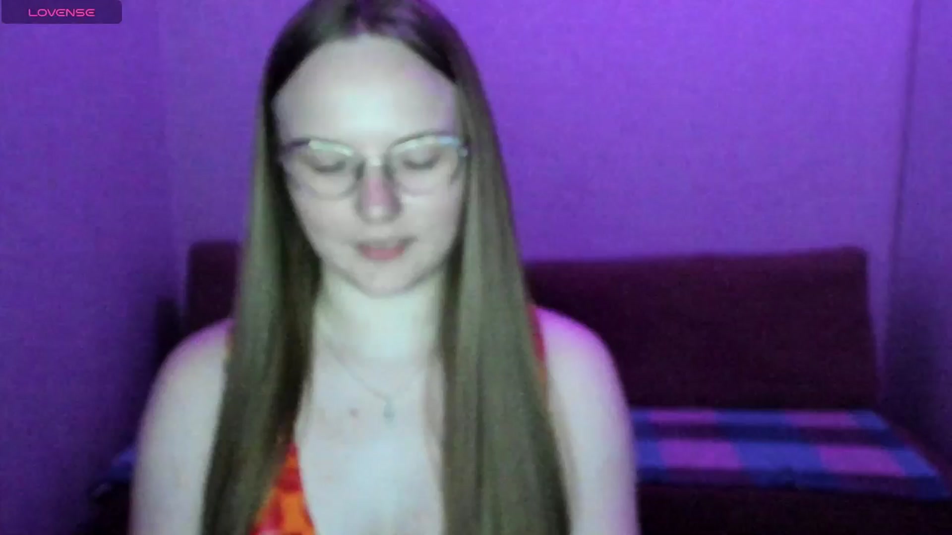 Gallery image thumbnail from Shy_Melany's myfreecams stream on, 05/31/2025, 22:05 image 18 of 20