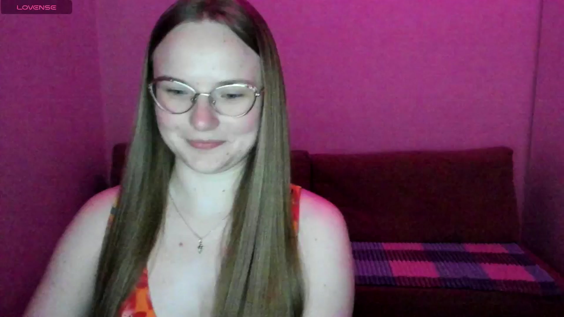 Gallery image thumbnail from Shy_Melany's myfreecams stream on, 05/31/2025, 22:05 image 19 of 20