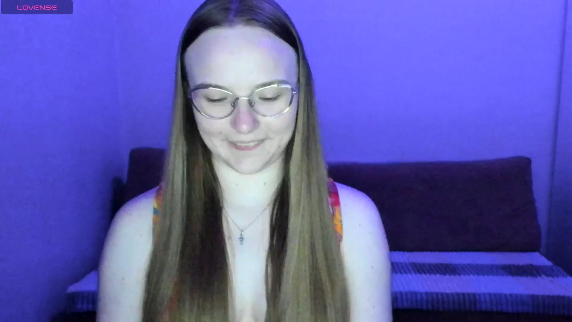 Gallery image thumbnail from Shy_Melany's myfreecams stream on, 06/11/2025, 19:04 image 10 of 20