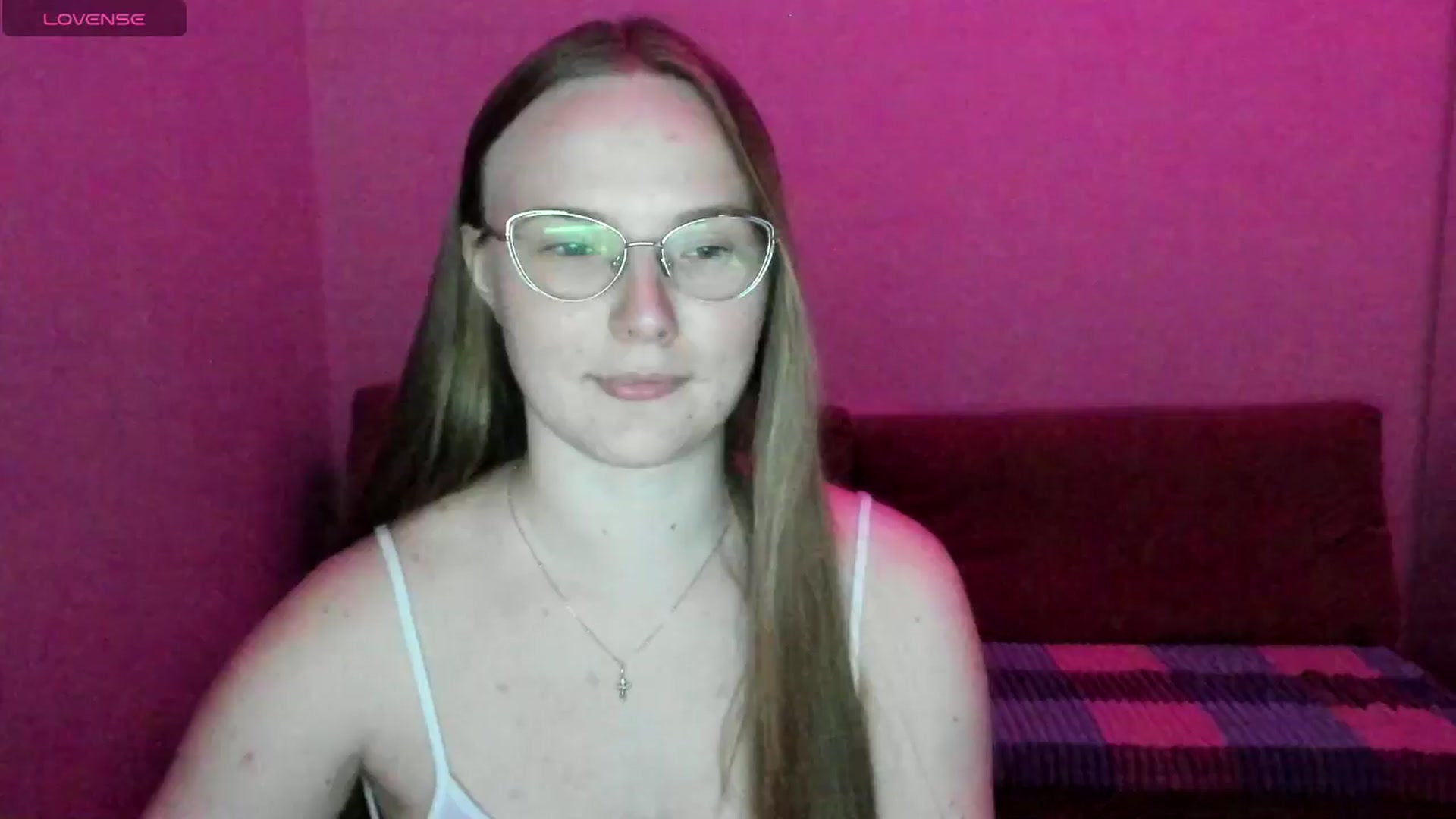 Gallery image thumbnail from Shy_Melany's myfreecams stream on, 06/13/2025, 19:35 image 17 of 20