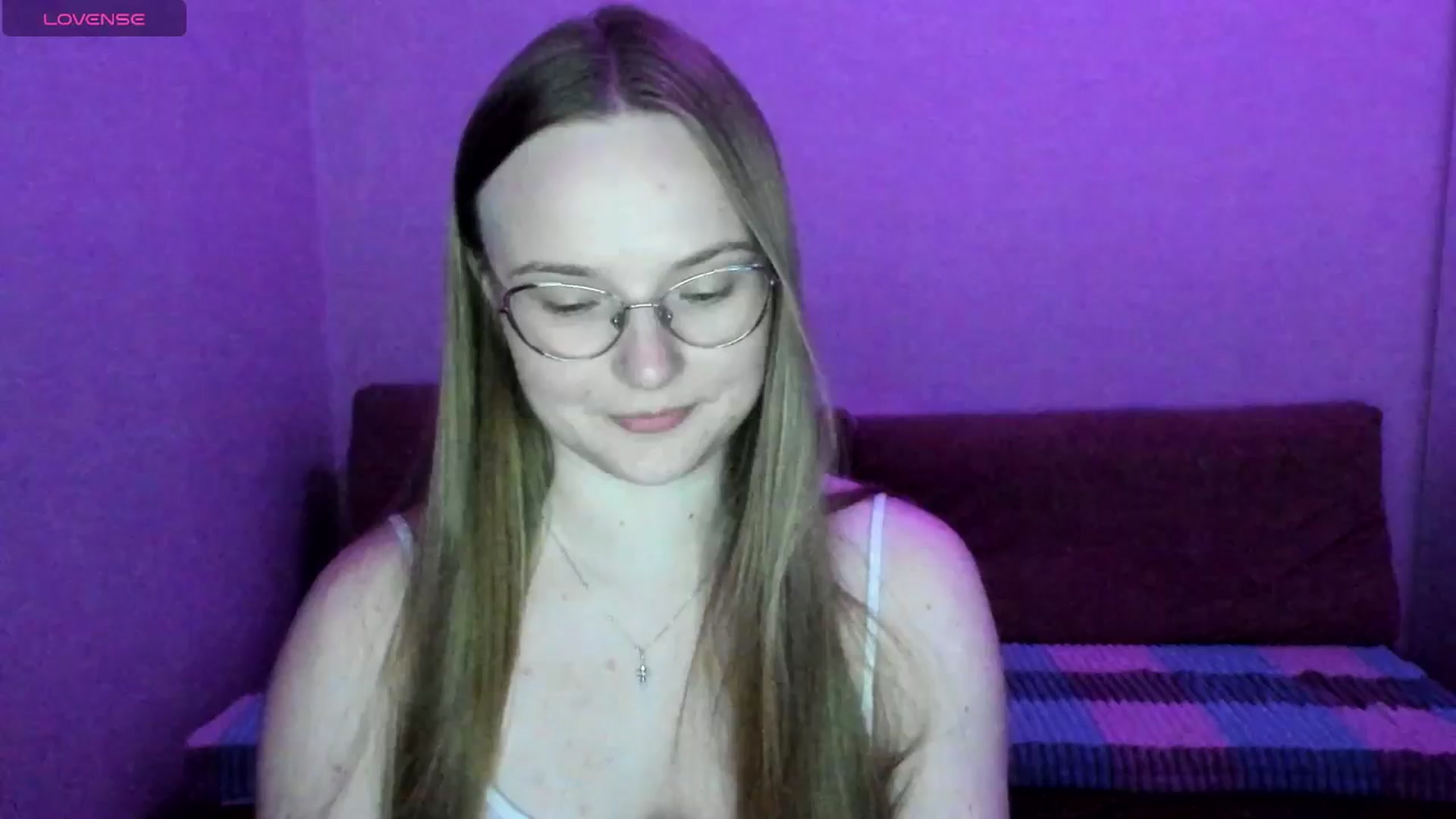 Gallery image thumbnail from Shy_Melany's myfreecams stream on, 06/13/2025, 19:35 image 15 of 20