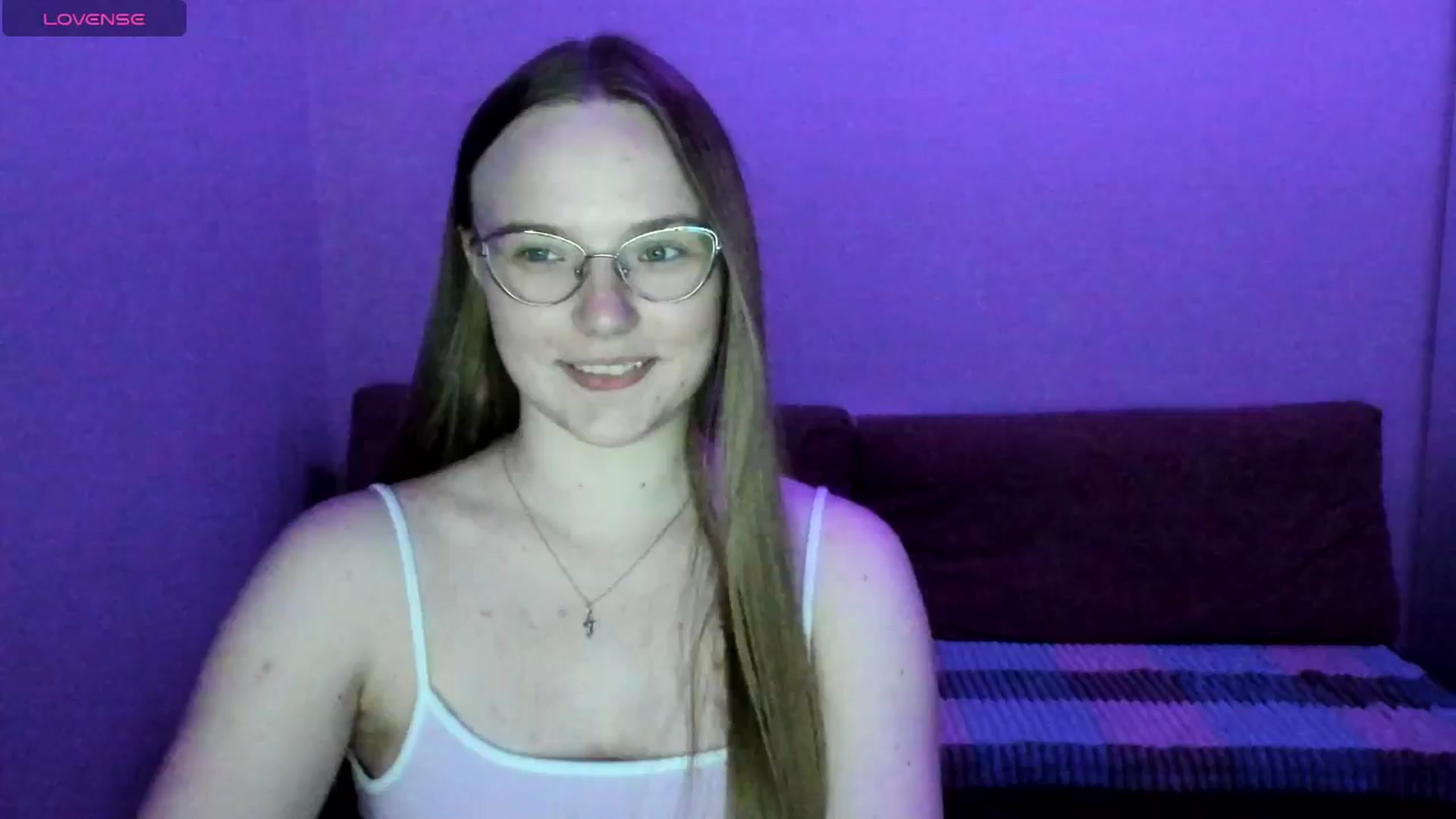Gallery image thumbnail from Shy_Melany's myfreecams stream on, 06/13/2025, 19:35 image 18 of 20