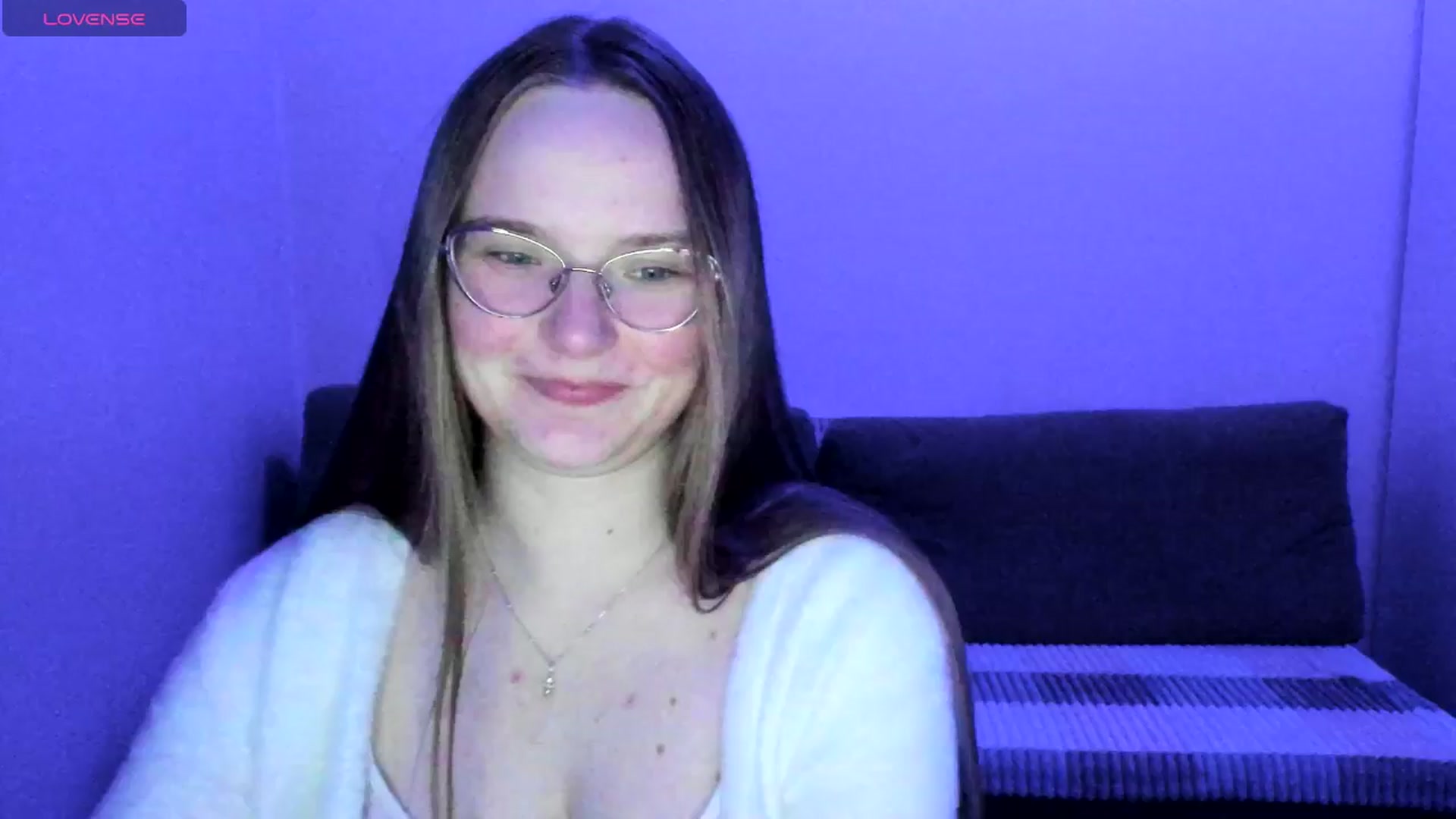 Gallery image thumbnail from Shy_Melany's myfreecams stream on, 06/15/2025, 22:43 image 16 of 20