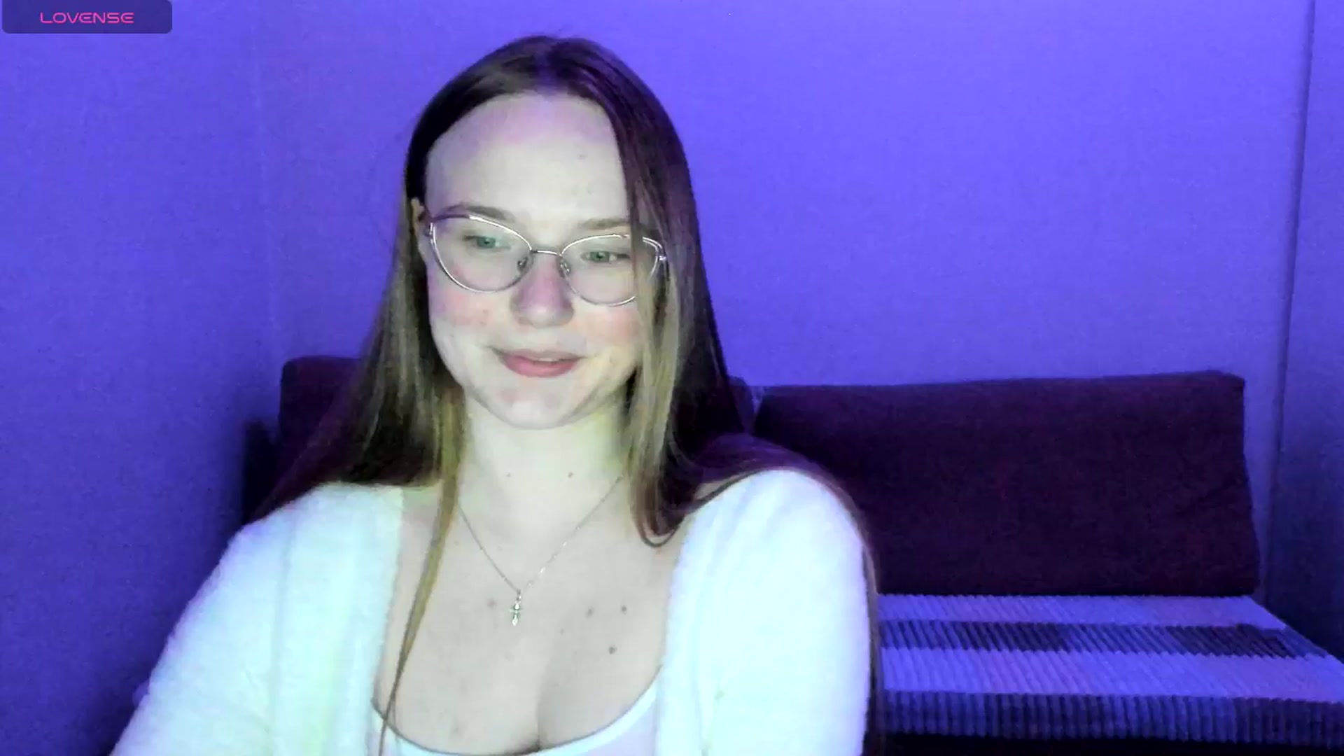 Gallery image thumbnail from Shy_Melany's myfreecams stream on, 06/15/2025, 22:43 image 19 of 20