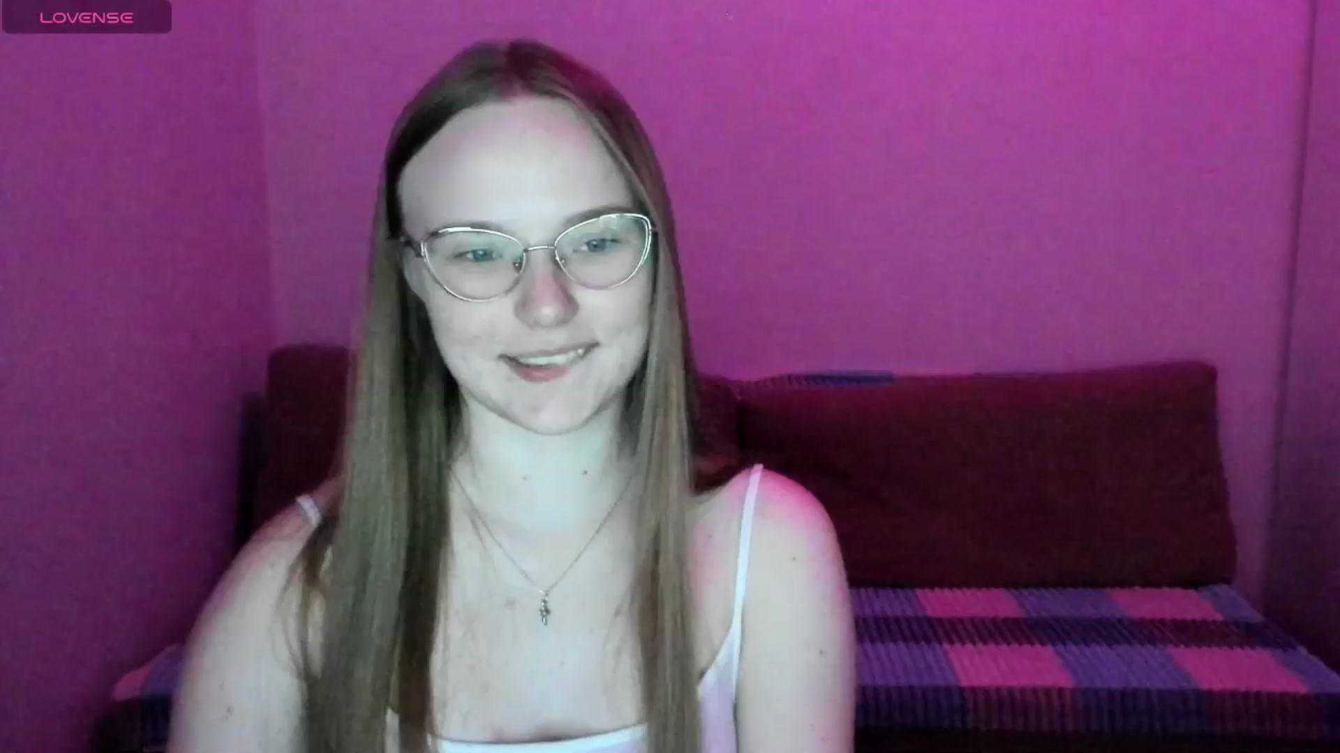 Gallery image thumbnail from Shy_Melany's myfreecams stream on, 06/20/2025, 19:49 image 14 of 20