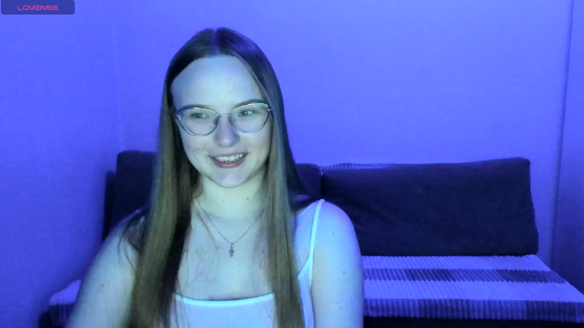 Gallery image thumbnail from Shy_Melany's myfreecams stream on, 06/20/2025, 19:49 image 17 of 20