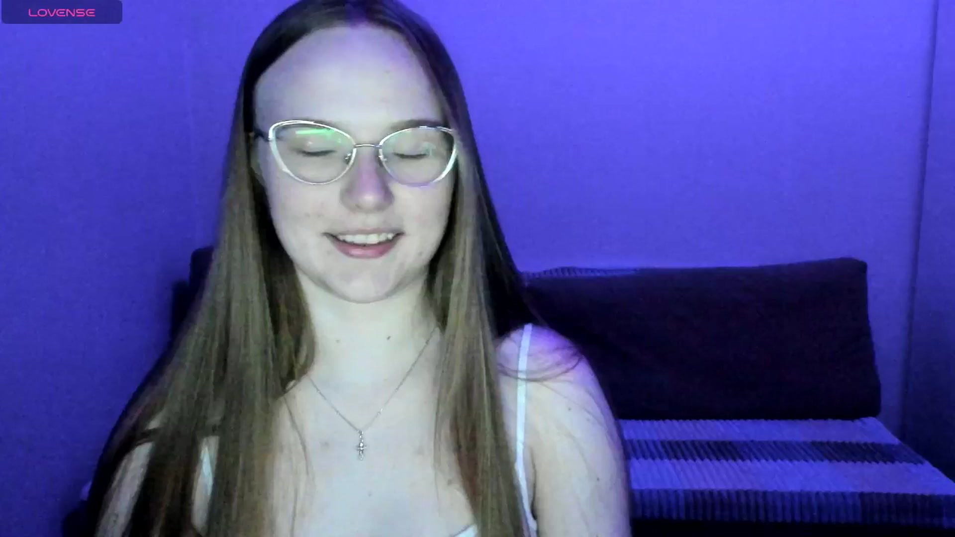 Gallery image thumbnail from Shy_Melany's myfreecams stream on, 06/20/2025, 19:49 image 4 of 20