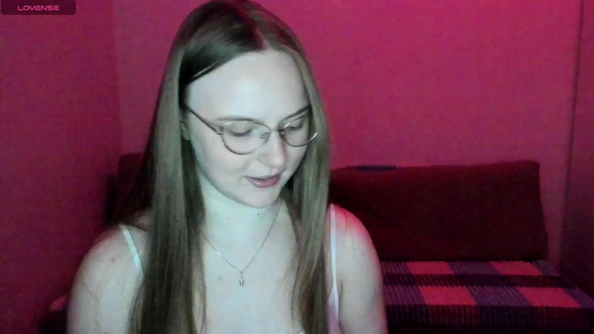 Gallery image thumbnail from Shy_Melany's myfreecams stream on, 06/20/2025, 19:49 image 5 of 20