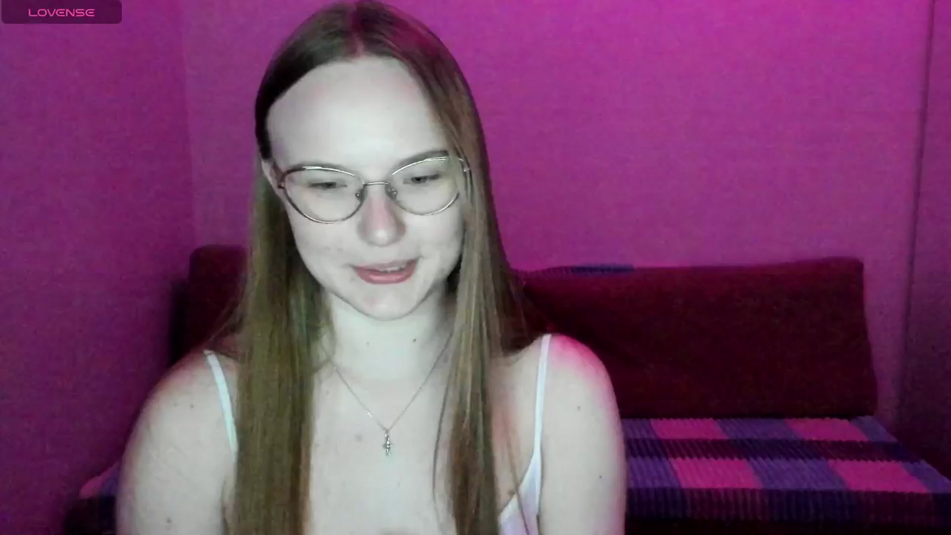 Gallery image thumbnail from Shy_Melany's myfreecams stream on, 06/20/2025, 19:49 image 6 of 20