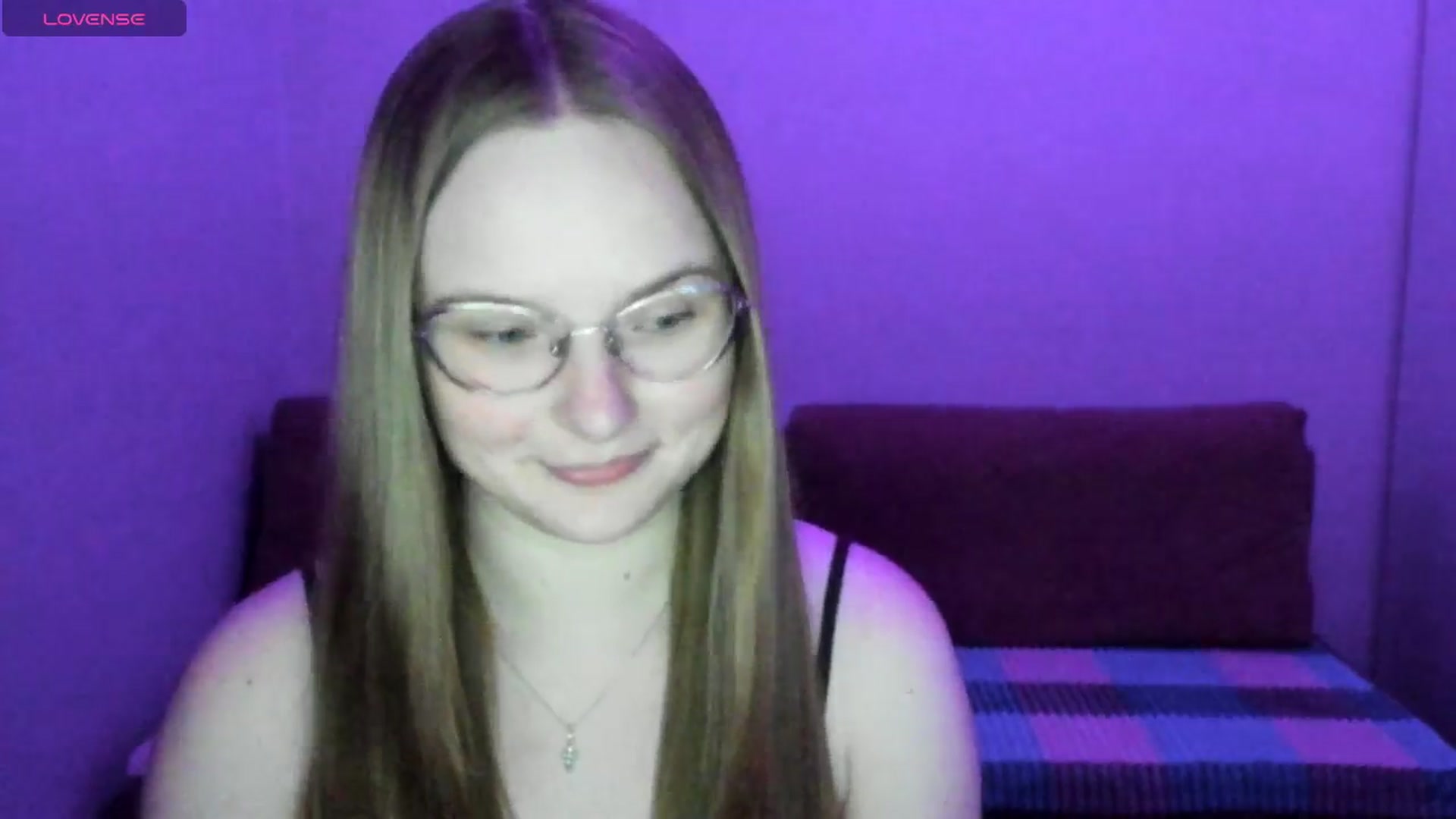 Gallery image thumbnail from Shy_Melany's myfreecams stream on, 06/27/2025, 17:01 image 6 of 20