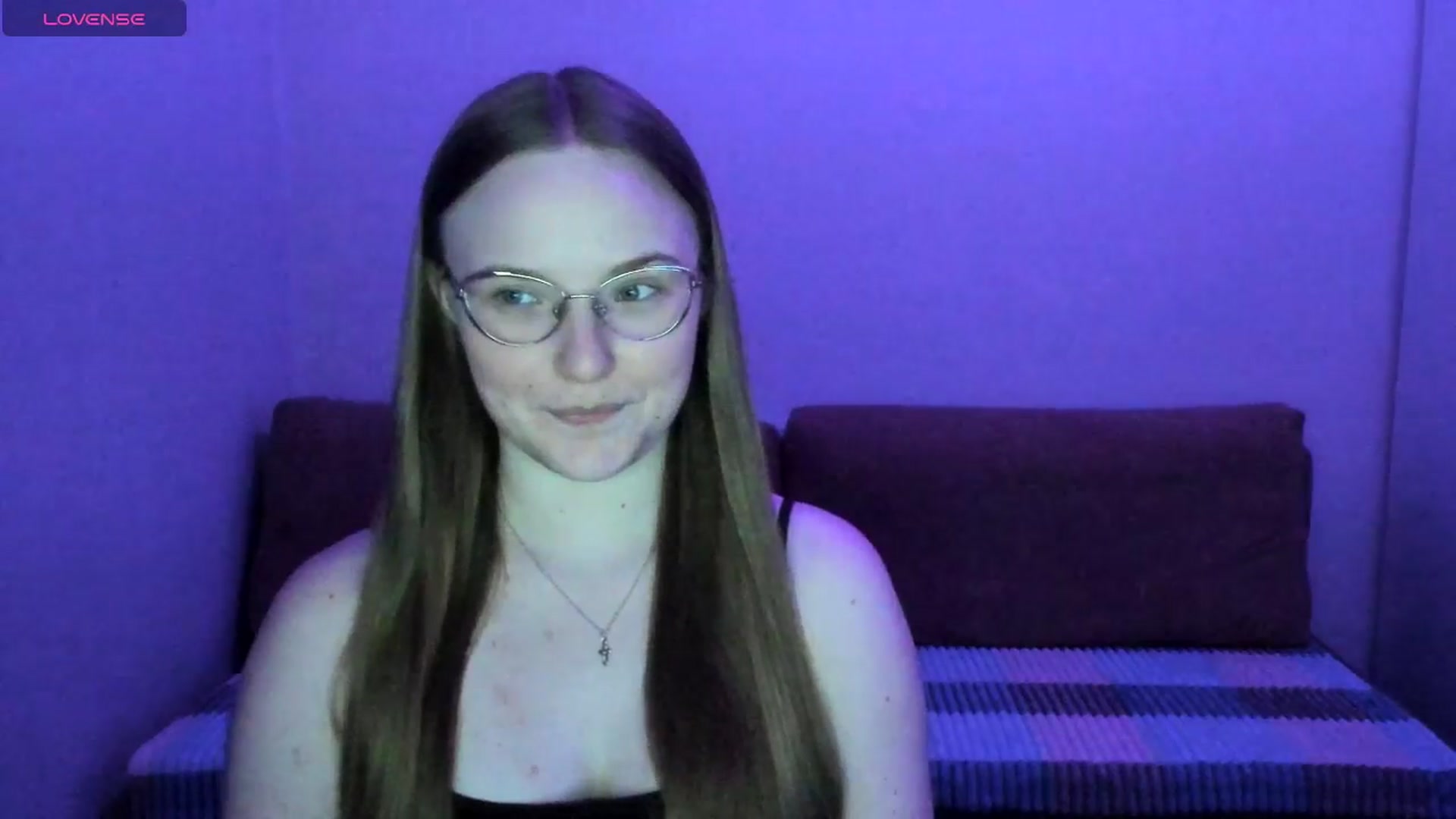 Gallery image thumbnail from Shy_Melany's myfreecams stream on, 06/27/2025, 17:01 image 3 of 20