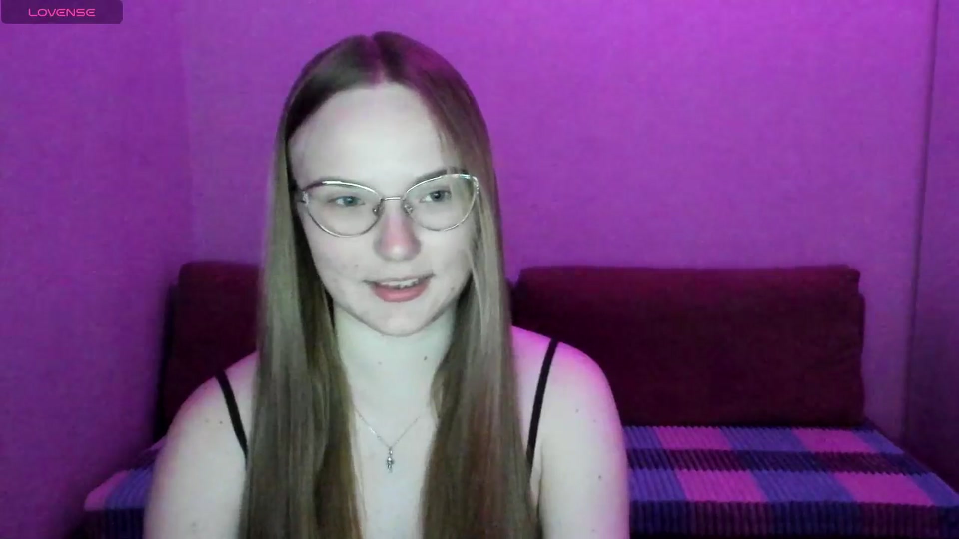 Gallery image thumbnail from Shy_Melany's myfreecams stream on, 06/27/2025, 17:01 image 18 of 20