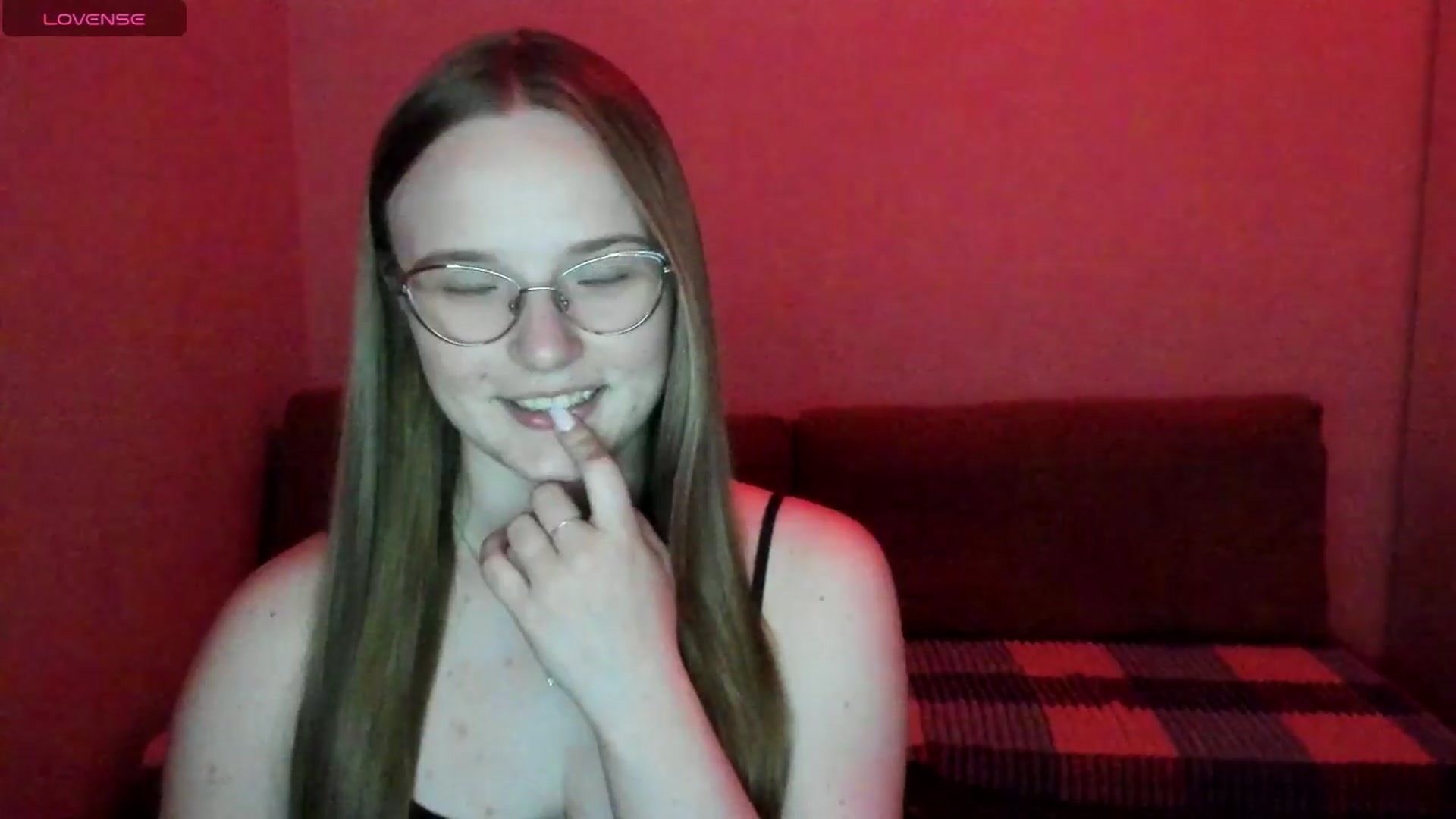 Gallery image thumbnail from Shy_Melany's myfreecams stream on, 06/27/2025, 19:54 image 5 of 20