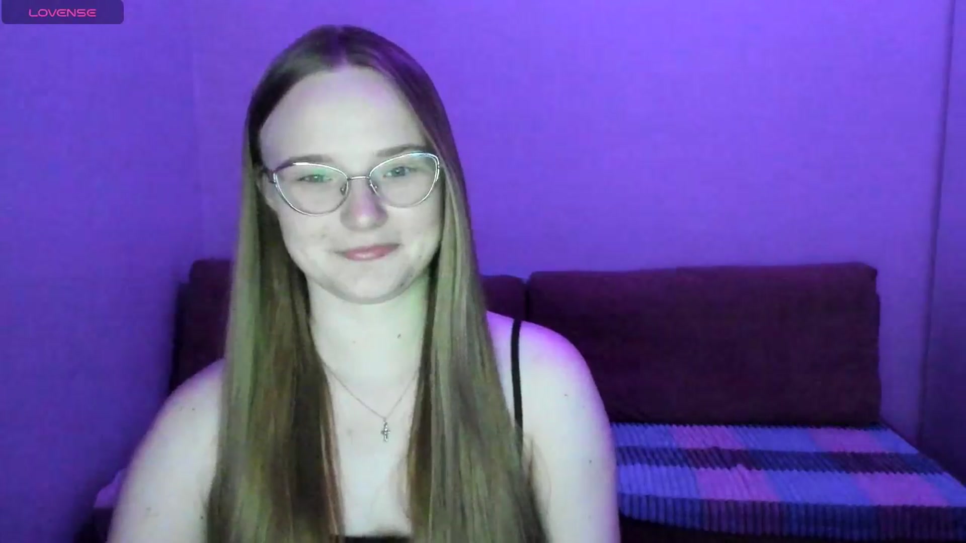Gallery image thumbnail from Shy_Melany's myfreecams stream on, 06/27/2025, 19:54 image 4 of 20