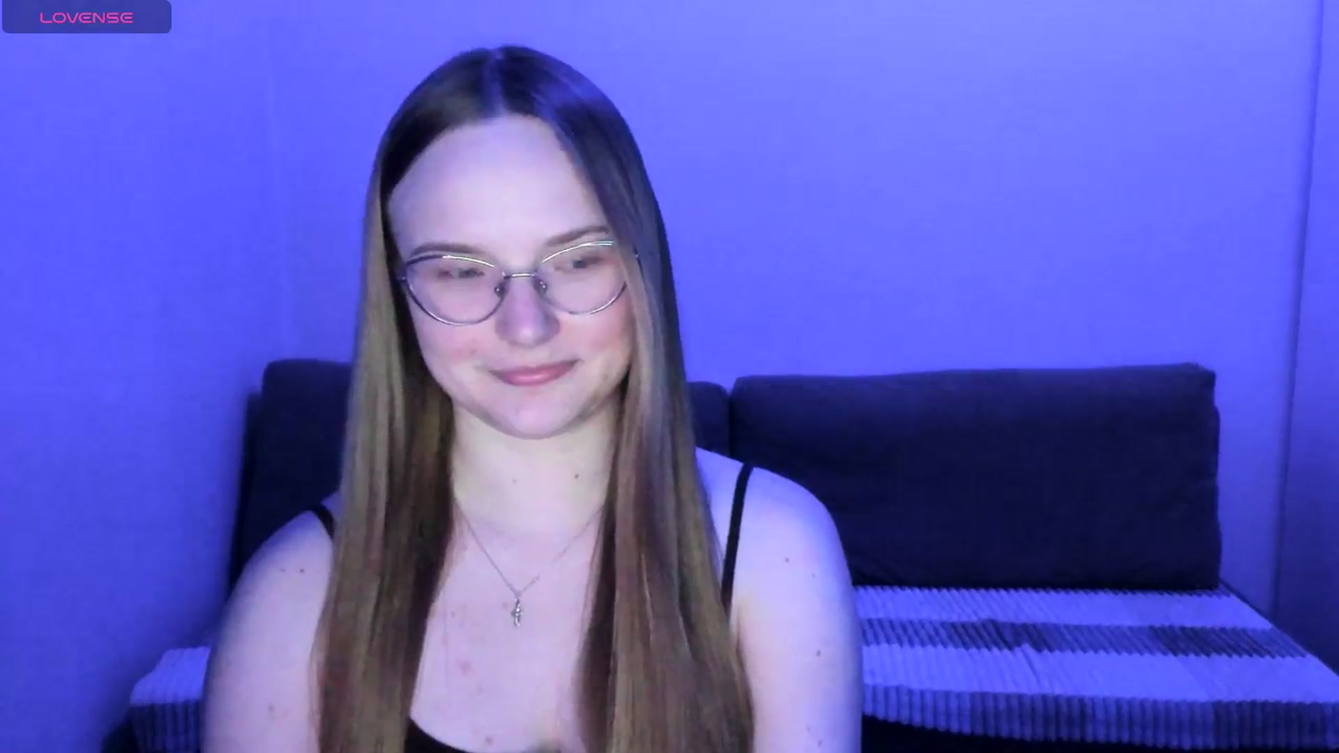 Gallery image thumbnail from Shy_Melany's myfreecams stream on, 06/27/2025, 19:54 image 16 of 20