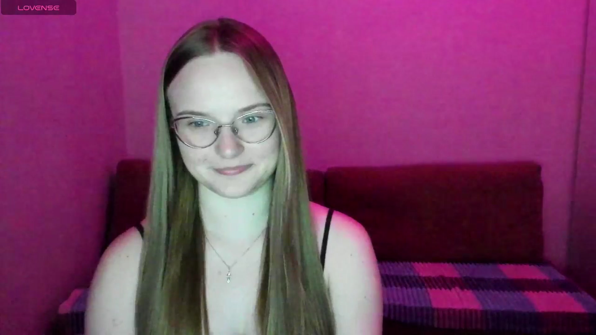 Gallery image thumbnail from Shy_Melany's myfreecams stream on, 06/27/2025, 19:54 image 15 of 20