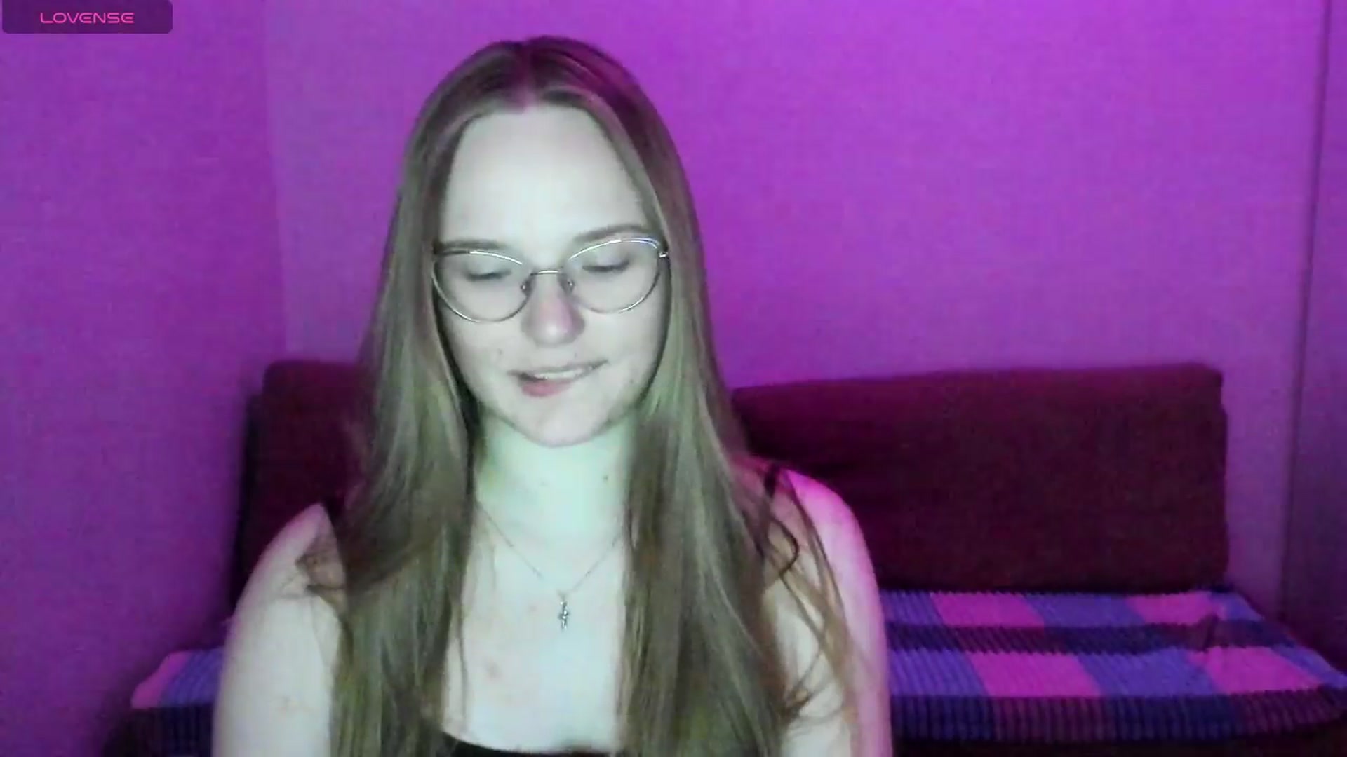 Gallery image thumbnail from Shy_Melany's myfreecams stream on, 06/28/2025, 24:58 image 18 of 20