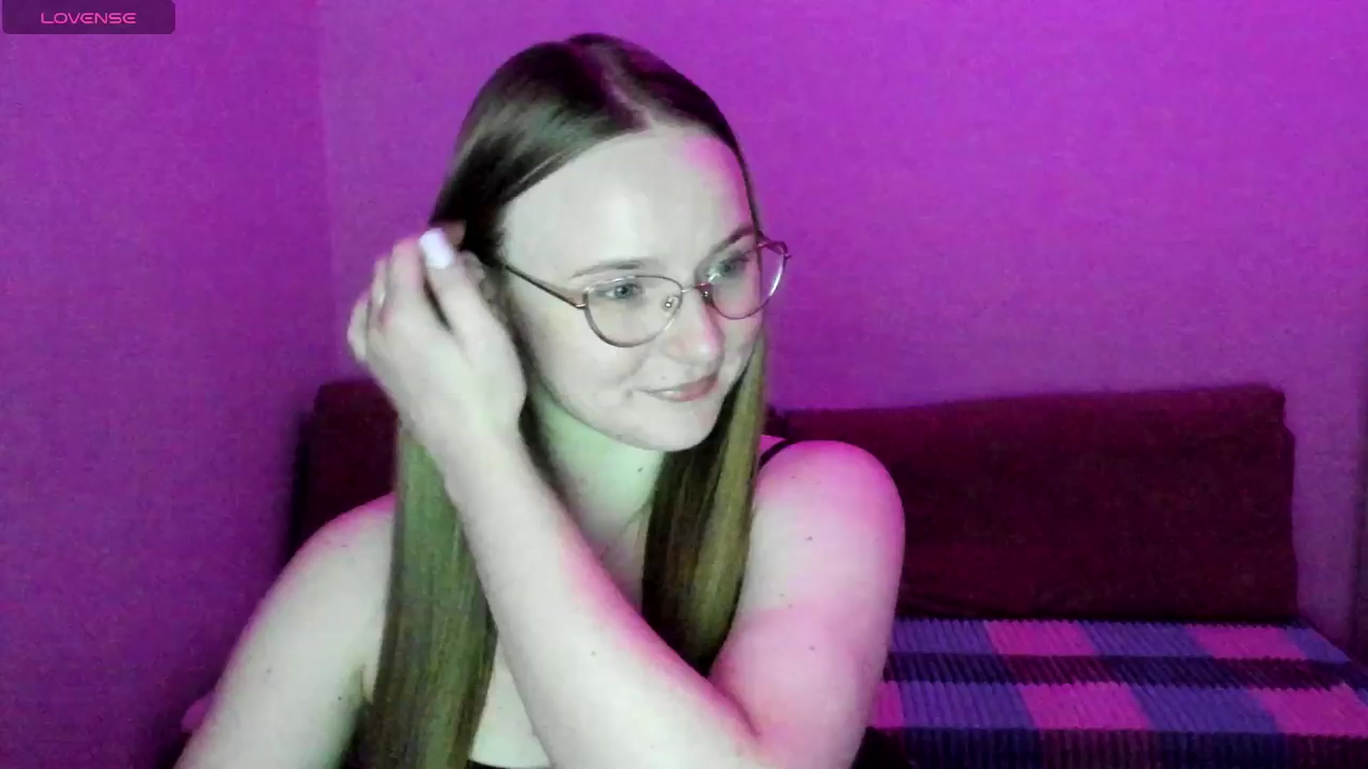 Gallery image thumbnail from Shy_Melany's myfreecams stream on, 06/28/2025, 22:16 image 15 of 20