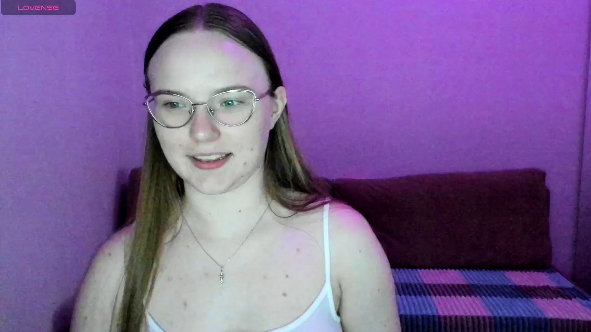 Gallery image thumbnail from Shy_Melany's myfreecams stream on, 06/30/2025, 19:03 image 6 of 20