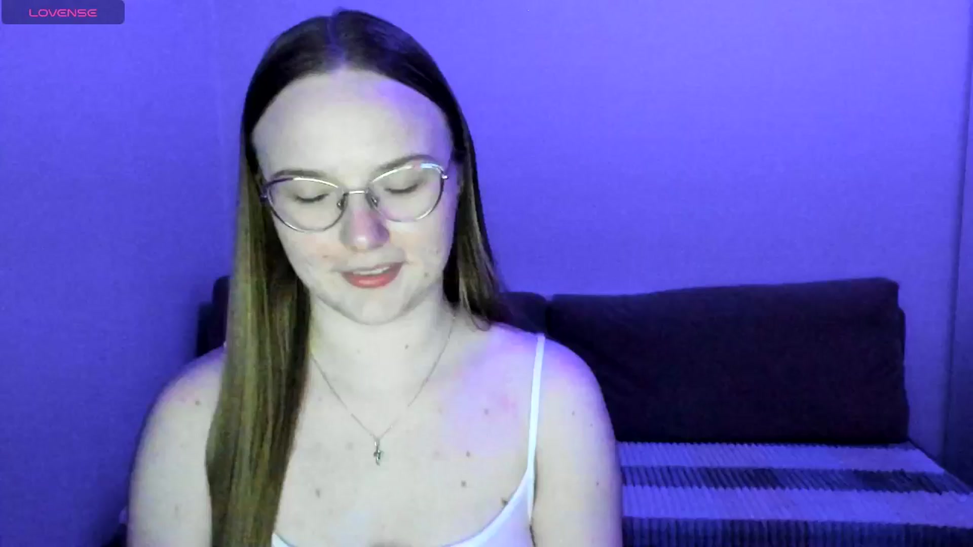 Gallery image thumbnail from Shy_Melany's myfreecams stream on, 06/30/2025, 19:03 image 19 of 20