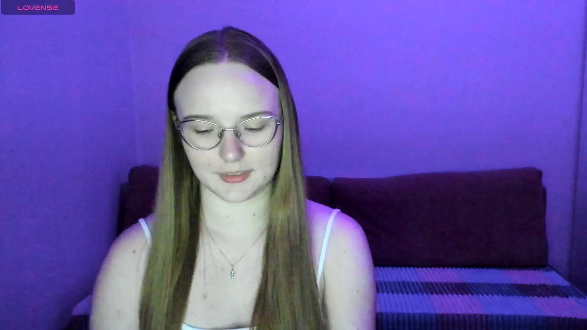 Gallery image thumbnail from Shy_Melany's myfreecams stream on, 06/30/2025, 20:01 image 11 of 20