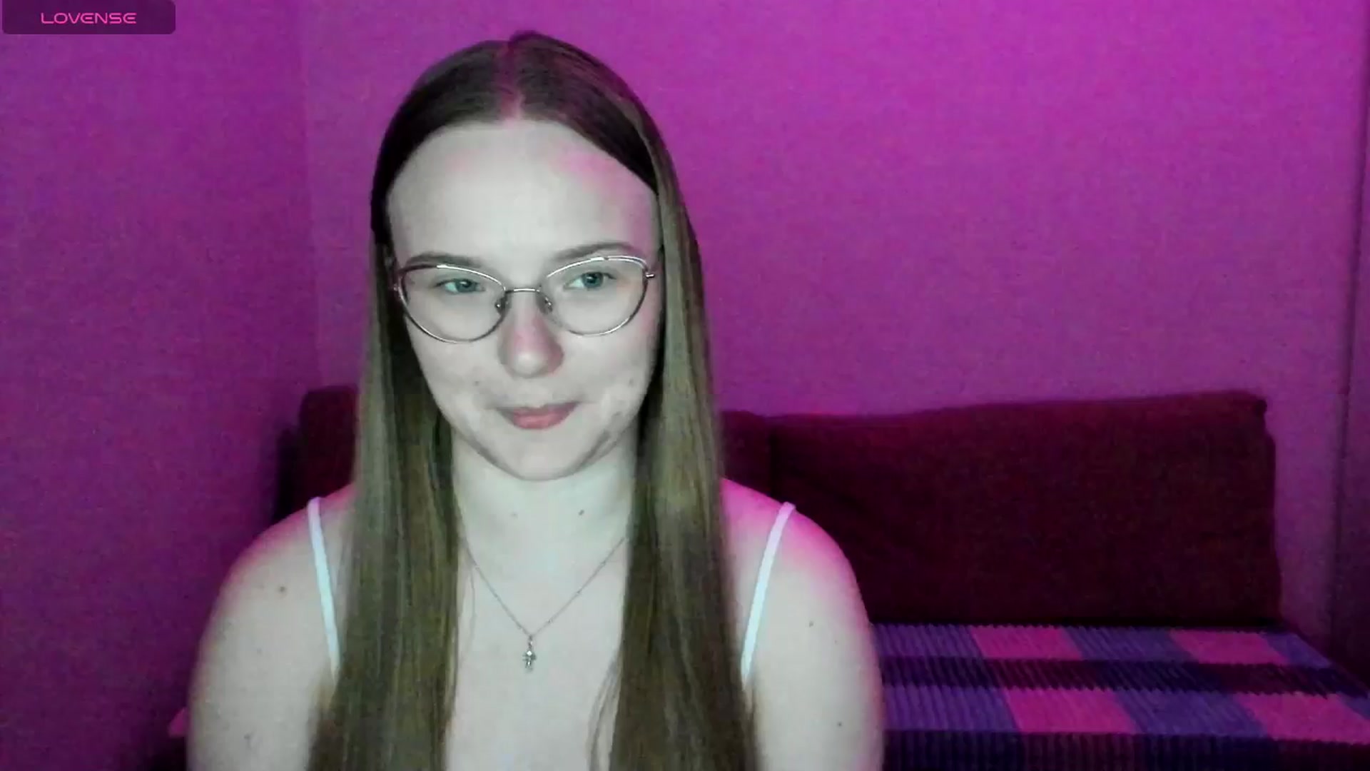Gallery image thumbnail from Shy_Melany's myfreecams stream on, 06/30/2025, 20:01 image 4 of 20