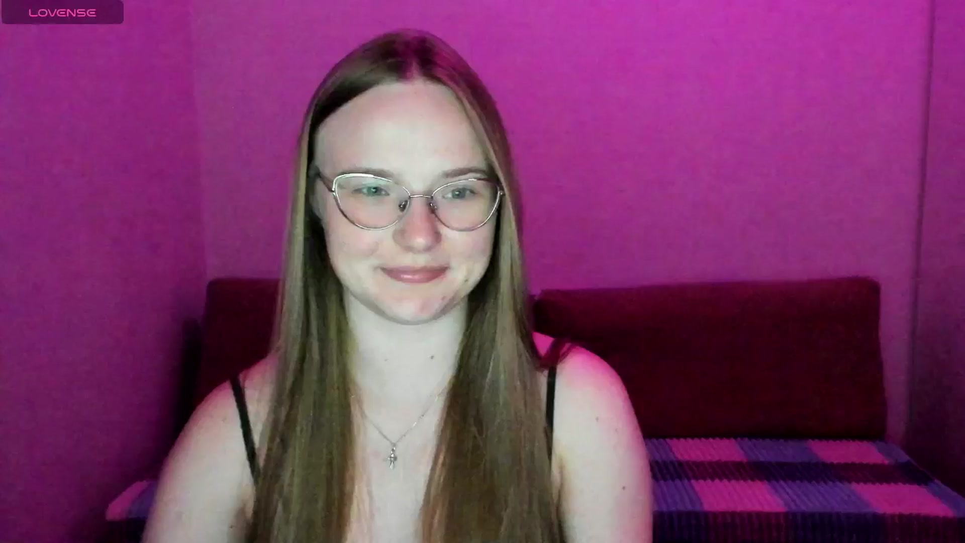 Gallery image thumbnail from Shy_Melany's myfreecams stream on, 07/11/2025, 23:19 image 15 of 20